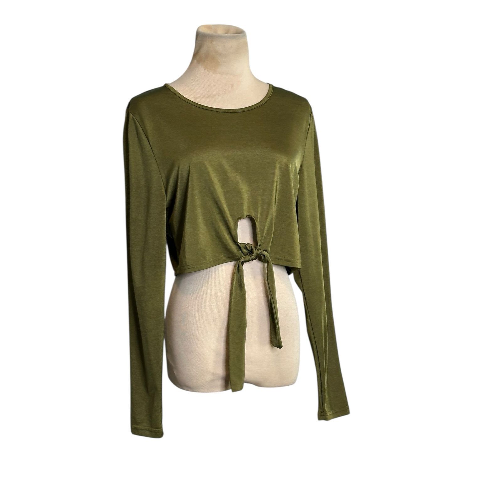 Shein Shein green long sleeves front tie crop top Size 2XL Size XXL / US 16-18 / IT 52-54 - 10 Thumbnail