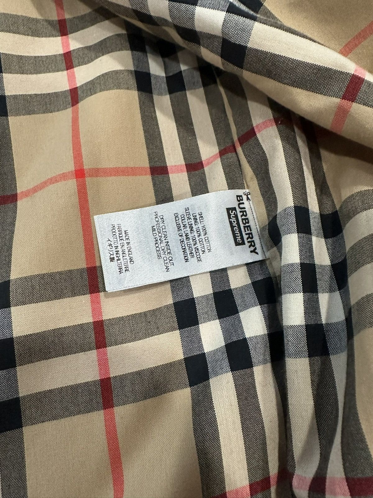 Burberry × Supreme Supreme X Burberry, pink trenchcoat size XL brand new Size US XL / EU 56 / 4 - 15 Thumbnail