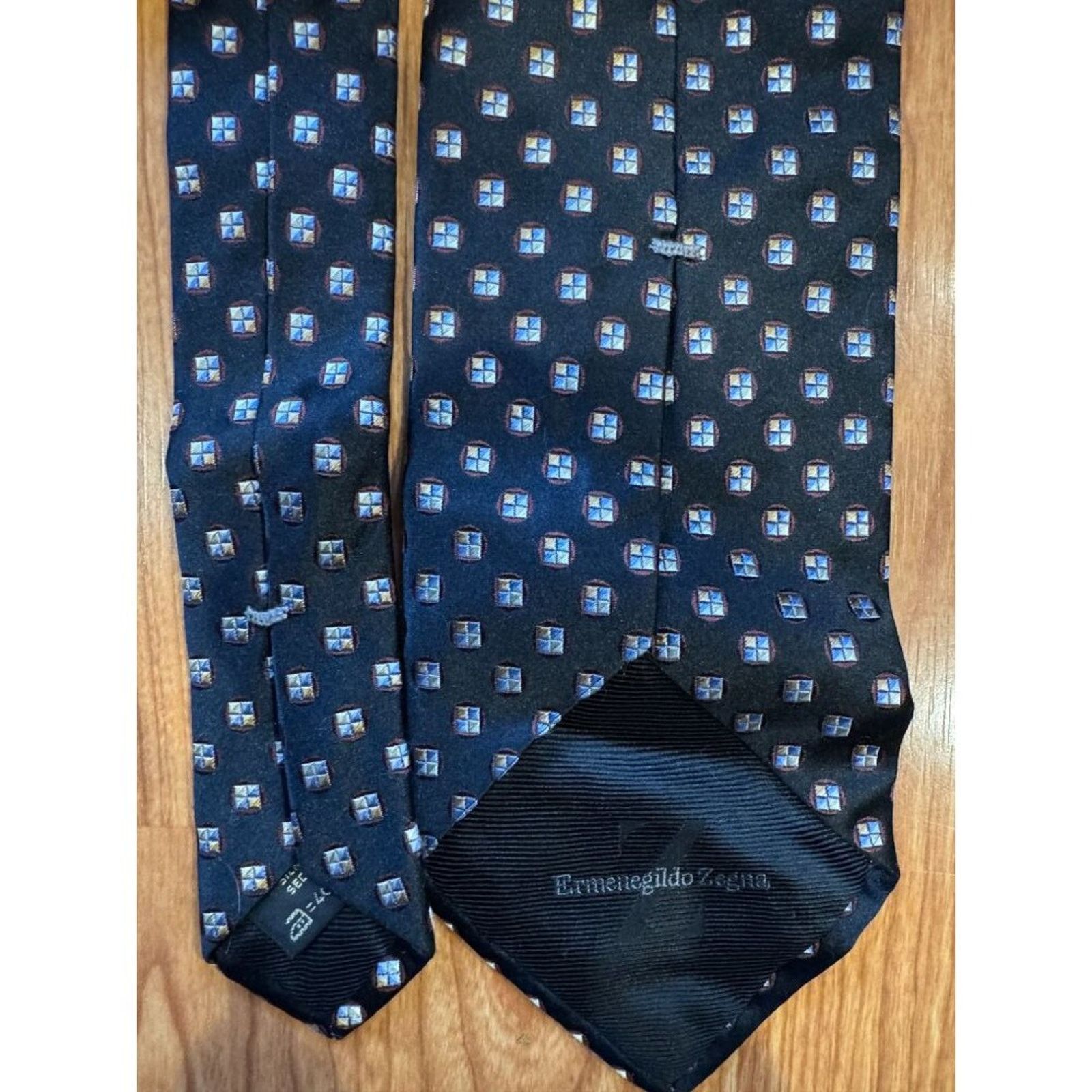 Ermenegildo Zegna Italy Ermenegildo Zegna Beautiful Geometric Tie Size ONE SIZE - 2 Thumbnail