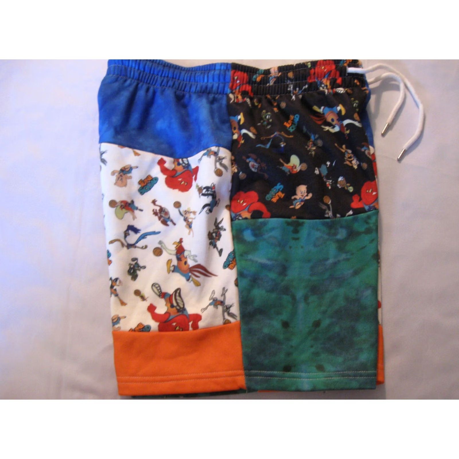 Forever 21 Space Jam A New Legacy Sweat Shorts Mens Medium (short) Lebron James Tune Squad Size US 31 - 4 Thumbnail