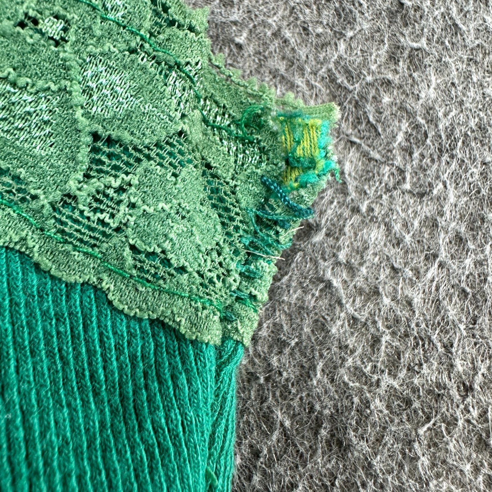 Vintage VINTAGE Aulely Seattle Top Womens S Green Lace Trim Coquette Camisole Y2K Tank 90s Dog Funny Sleeveless Regular Cotton Size S / US 4 / IT 40 - 4 Thumbnail