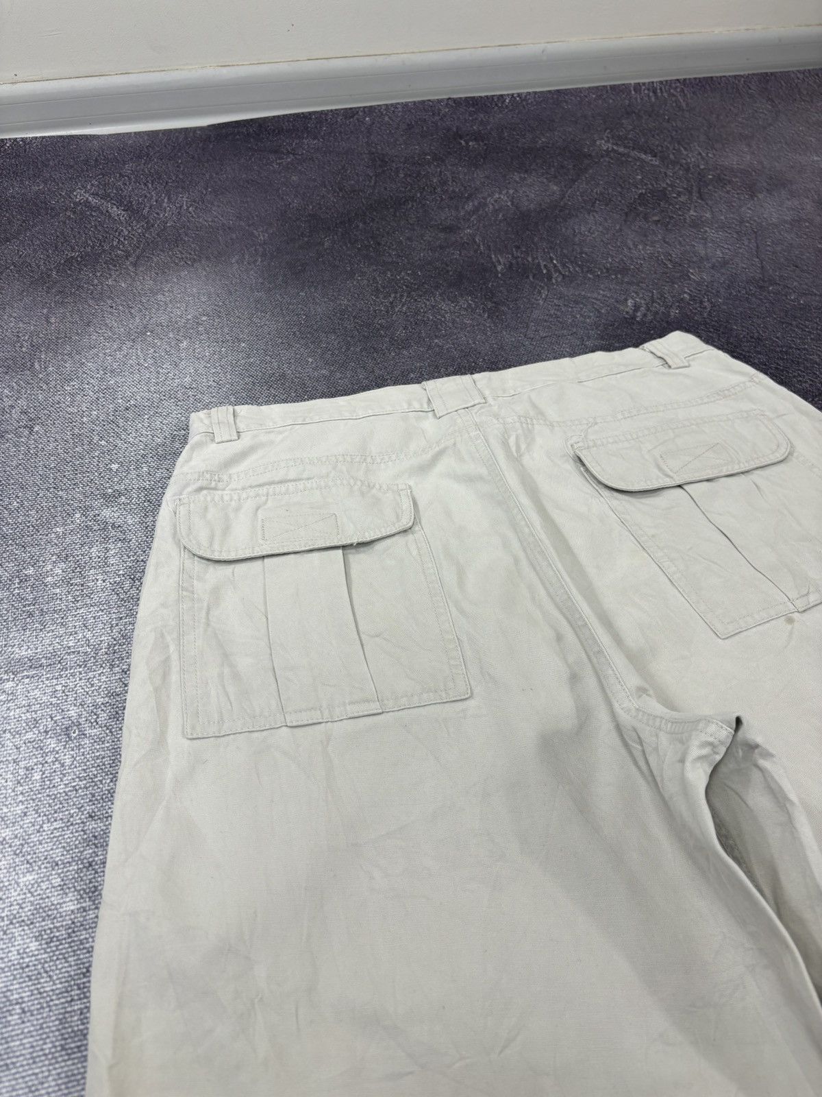 Eddie Bauer Vintage Eddie Bauer Legend Beige Utility Field Cargo Shorts Size US 34 / EU 50 - 13 Thumbnail