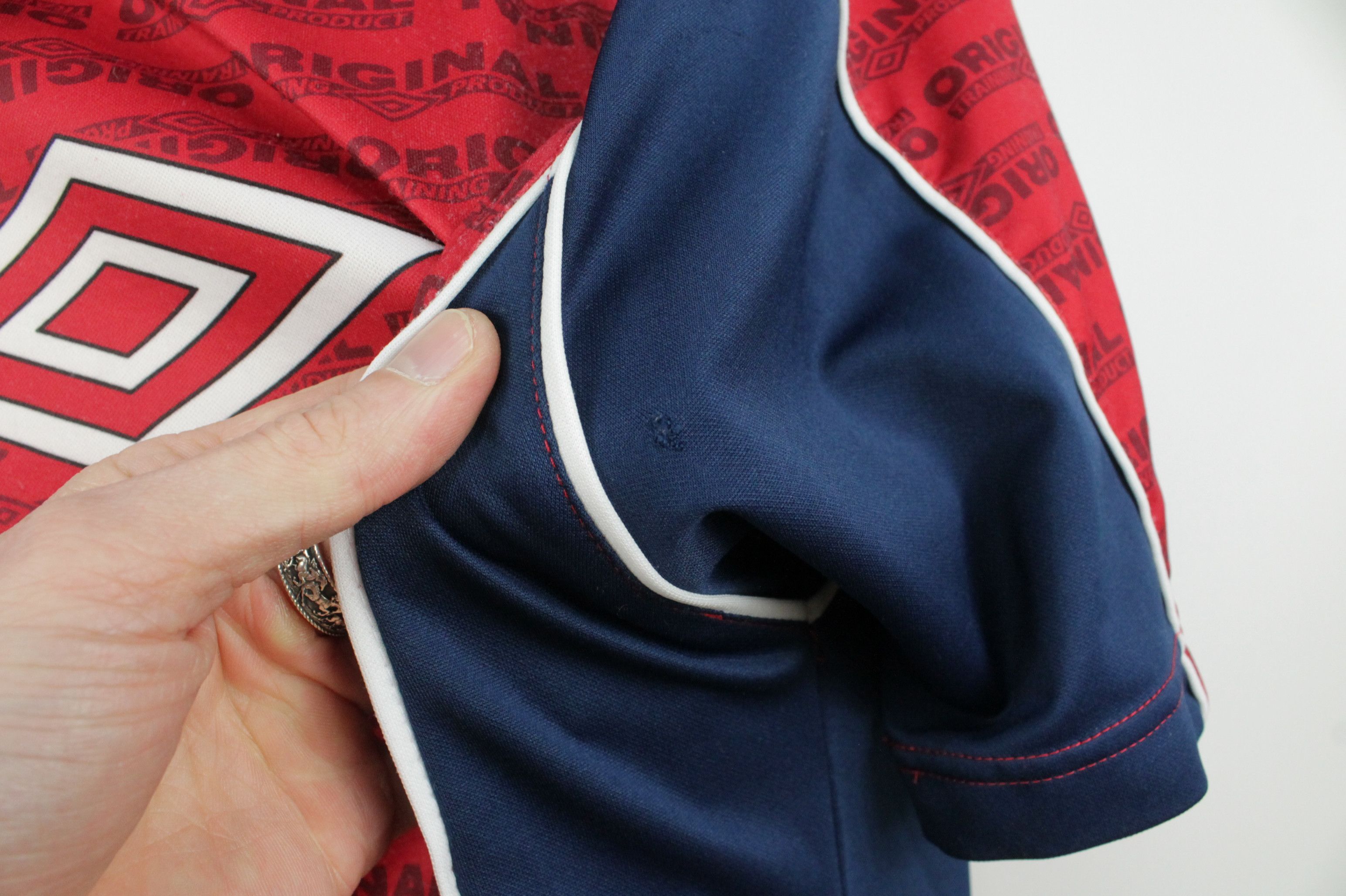 Umbro Vintage Umbro Pro Training Red Monogram T-Shirt Size US M / EU 48-50 / 2 - 7 Thumbnail
