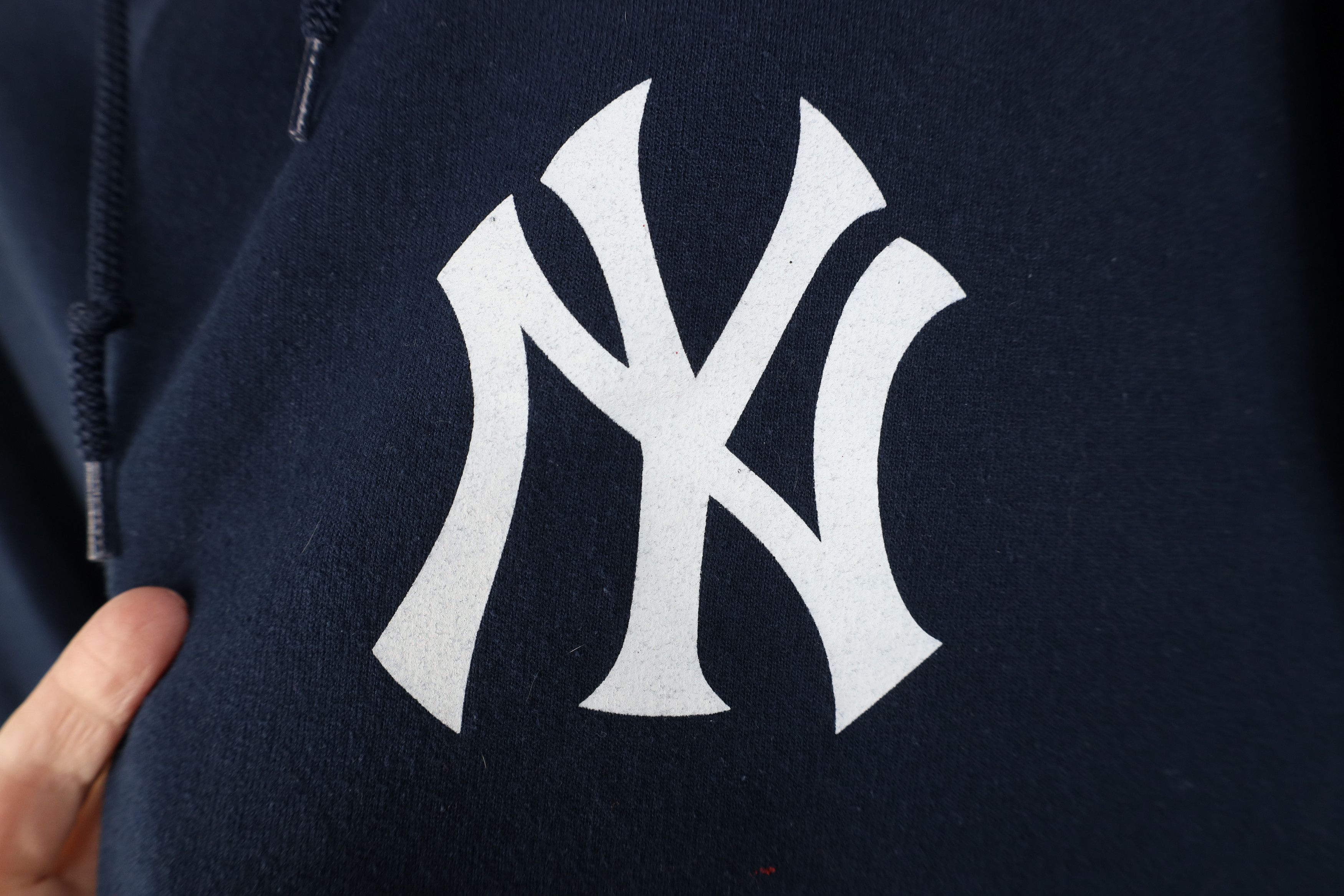 Vintage Vintage 90s Y2K New York Yankees Baseball Hoodie Blue Size US L / EU 52-54 / 3 - 4 Thumbnail