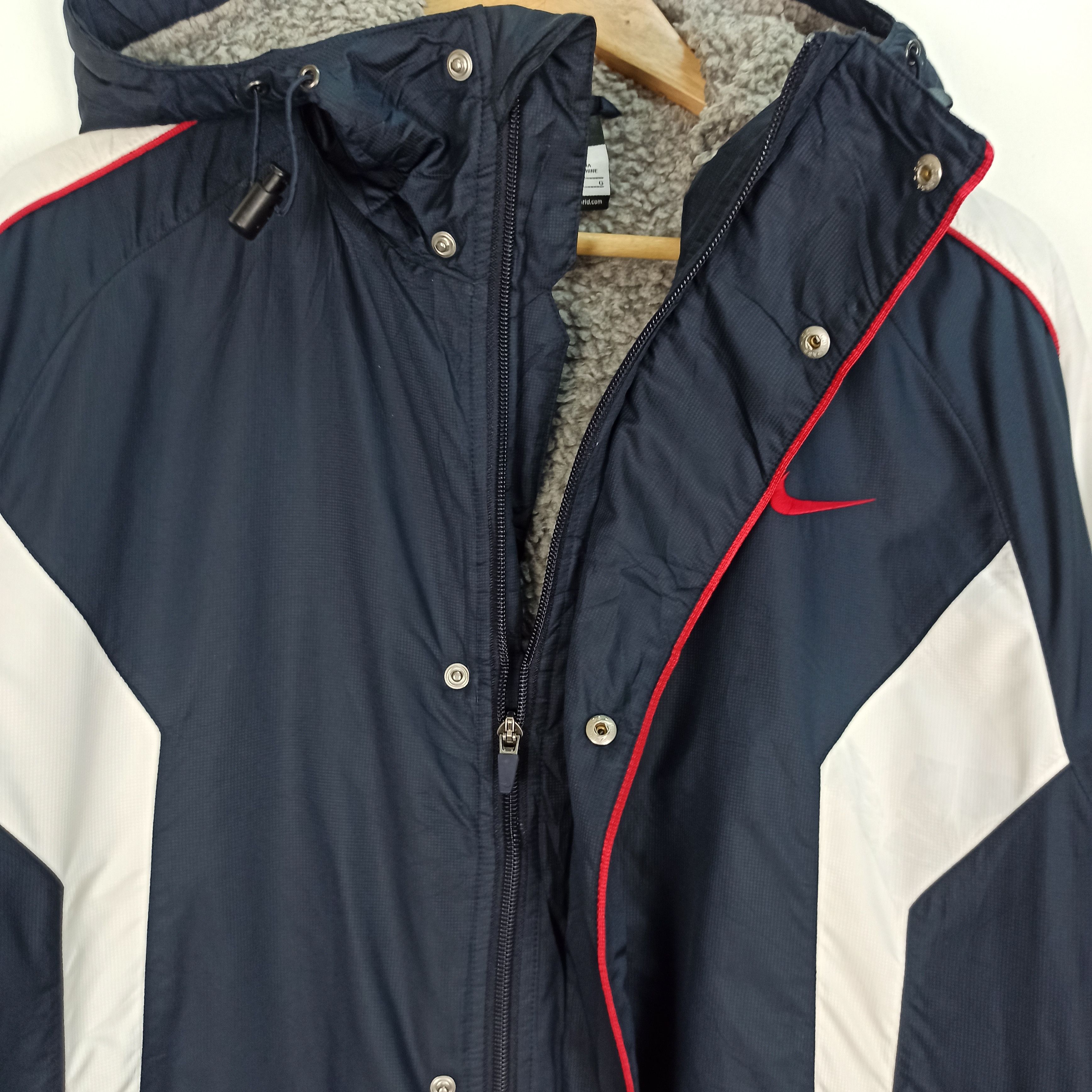 Nike Vintage Nike Swoosh Logo Sherpa Long Jacket Size US L / EU 52-54 / 3 - 5 Thumbnail