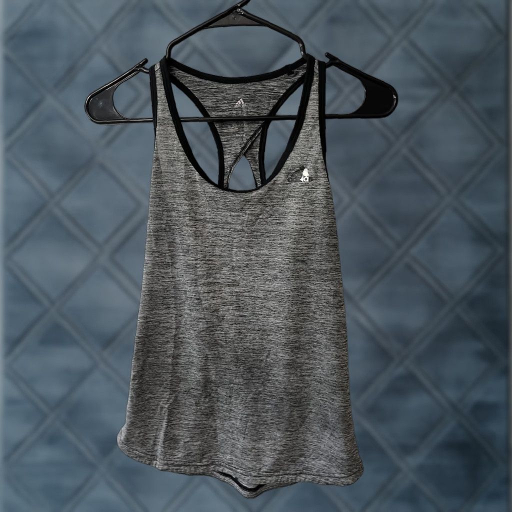 Adidas VINTAGE Adidas Shirt Womens XS Gray Tank Top Sleeveless Tshirt Logo Athleisure Distresse Size XS / US 0-2 / IT 36-38 - 1 Thumbnail