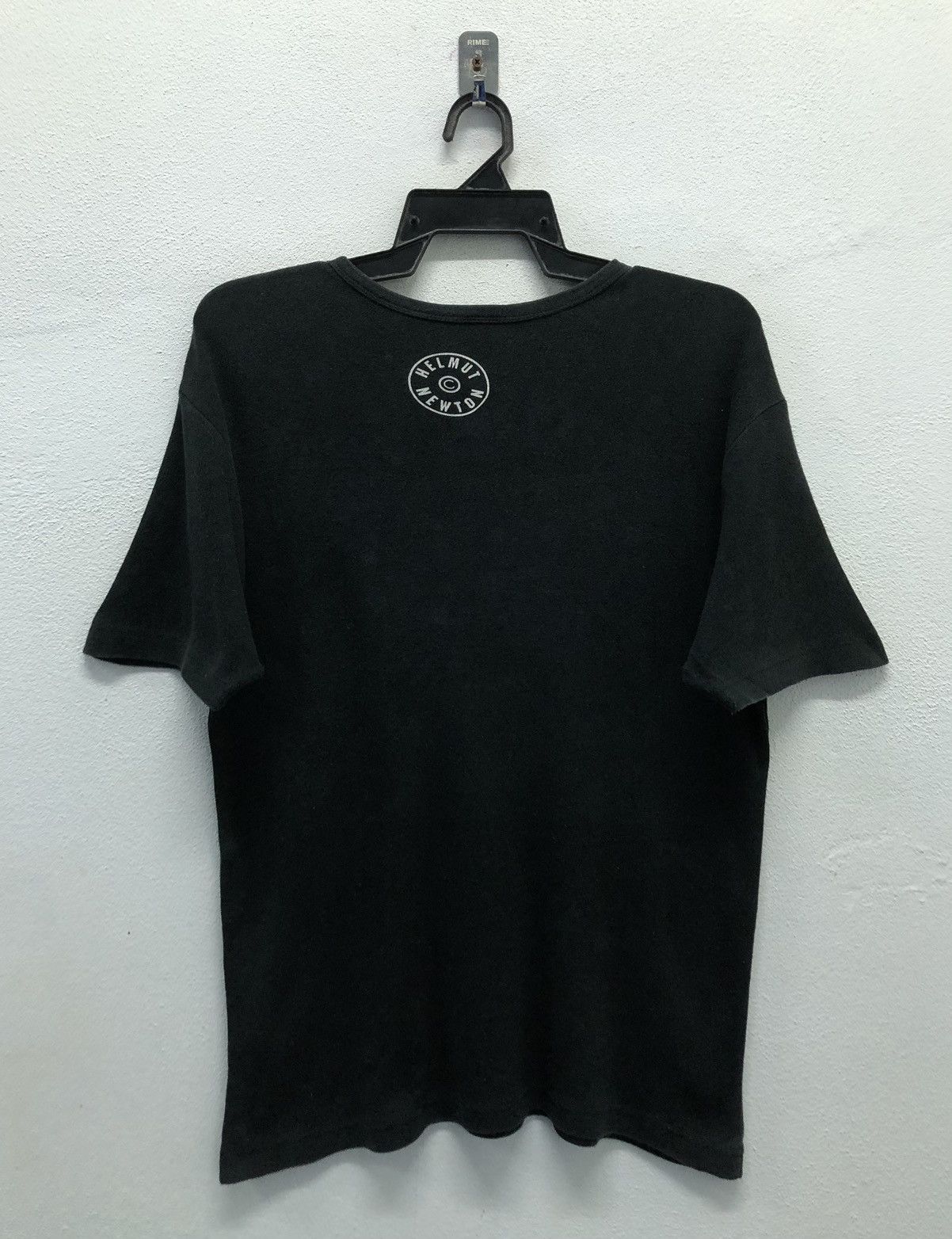 Vintage Vintage Helmut Newton T-Shirt Size US L / EU 52-54 / 3 - 2 Thumbnail