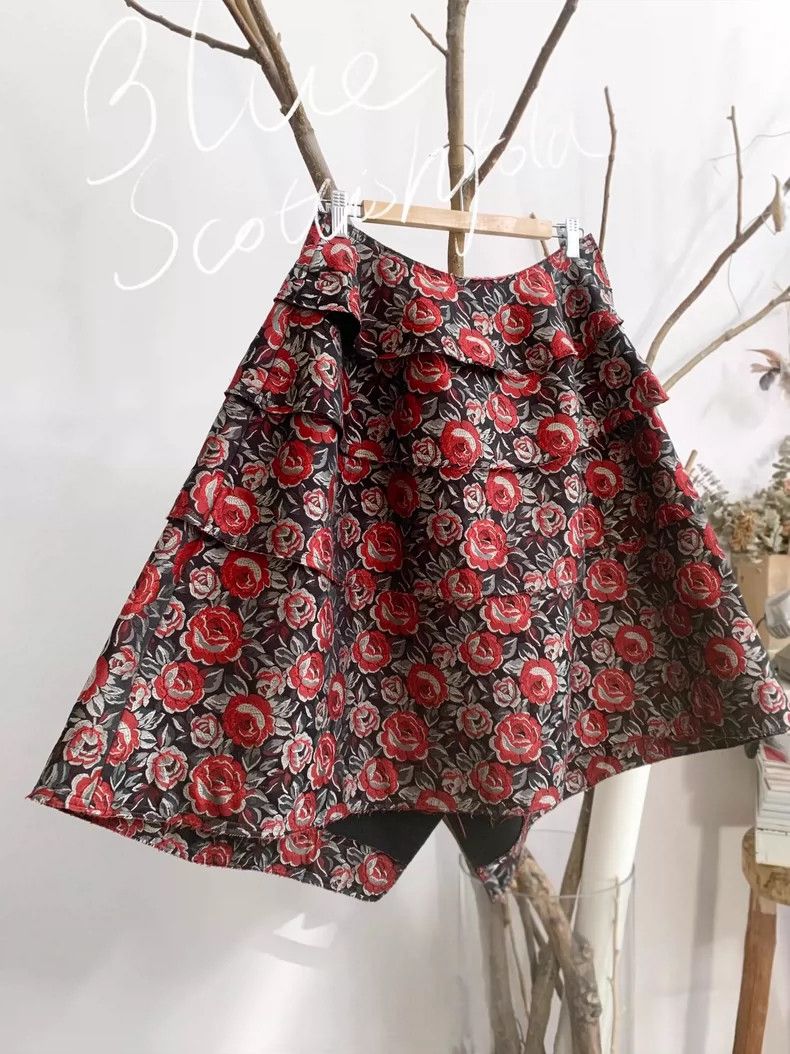 Comme des Garcons Comme des Garcons size S Rose Jacquard overskirt Size 23" - 1 Thumbnail