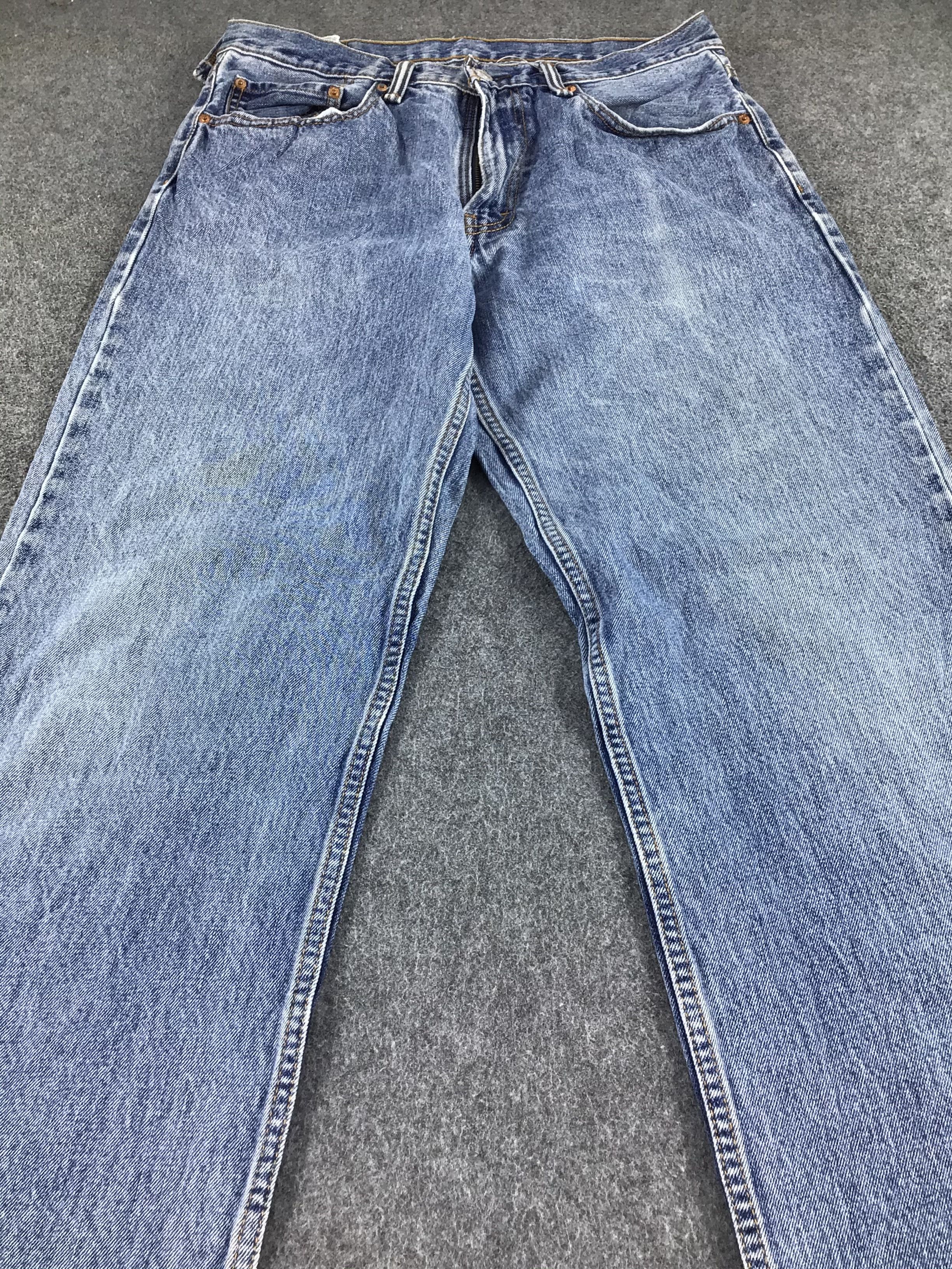 Levi's Vintage Levis 550 Jeans Blue Wash Denim -J590 Size US 32 / EU 48 - 3 Thumbnail