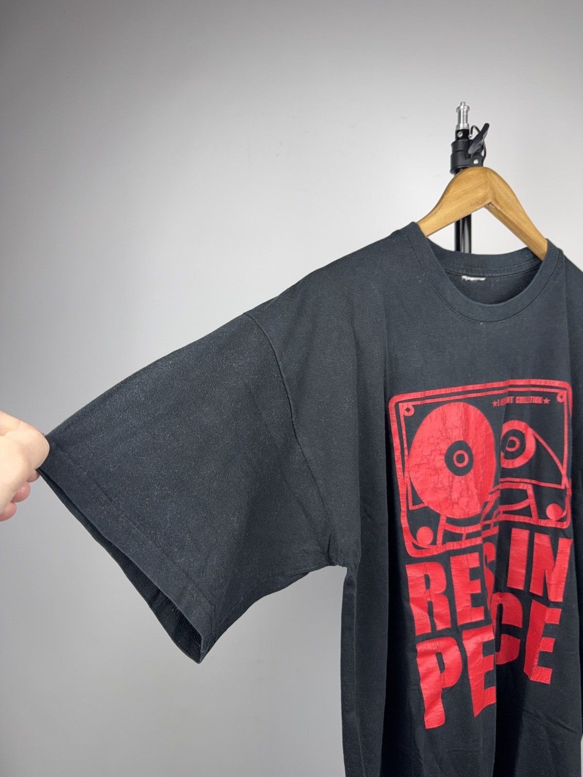 Vintage Vintage 00s Retro Rest In Peace Cassette Graphic T-Shirt Size US L / EU 52-54 / 3 - 2 Thumbnail