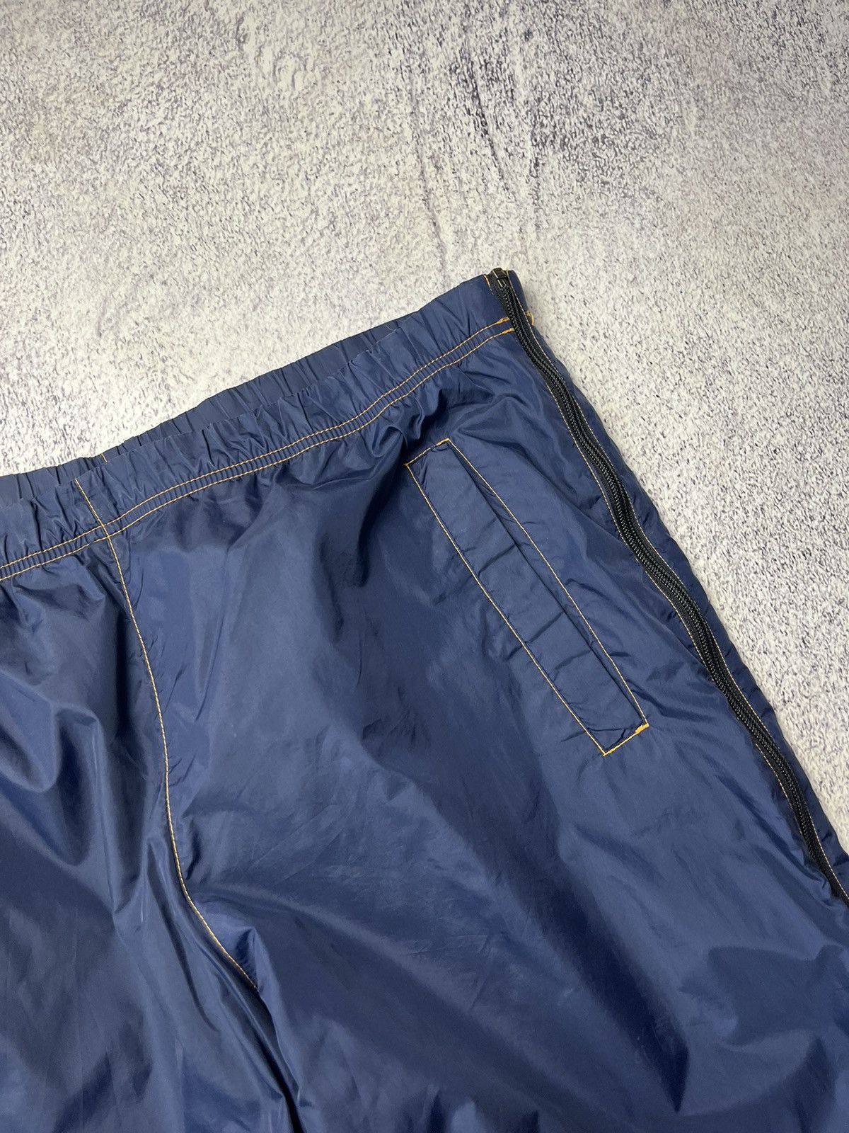 Nike Vintage Nike Nylon Track Pants Small Swoosh Logo Sz L Size US 36 / EU 52 - 8 Thumbnail