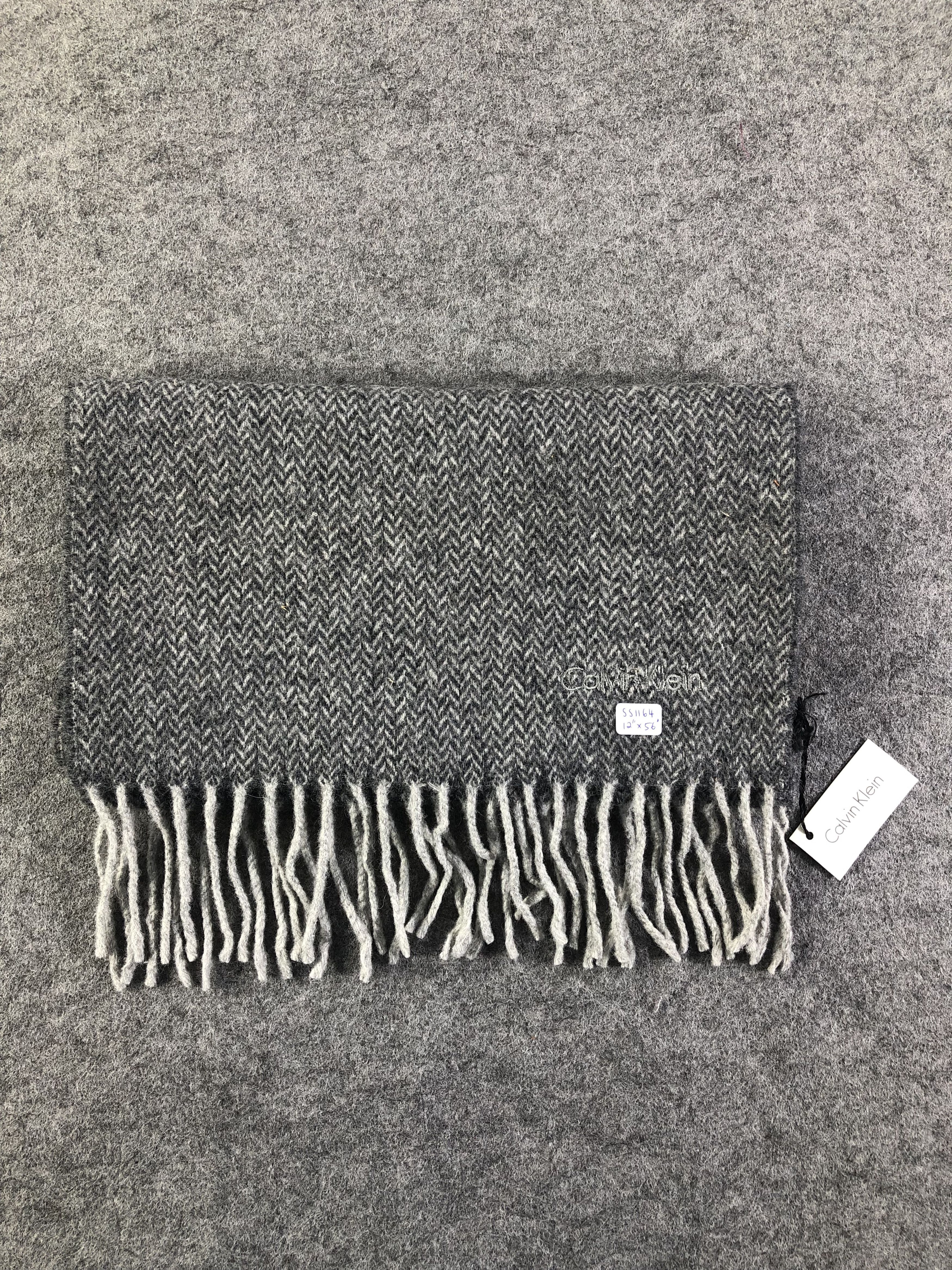 Calvin Klein Calvin Klein Scarf / Muffler / Neckwear Size ONE SIZE - 7 Thumbnail