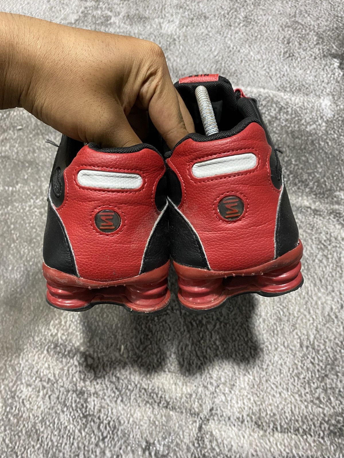 Nike NIKE SHOX NZ Black Flt Silver-Gym Red Size US 11 / EU 44 - 6 Thumbnail