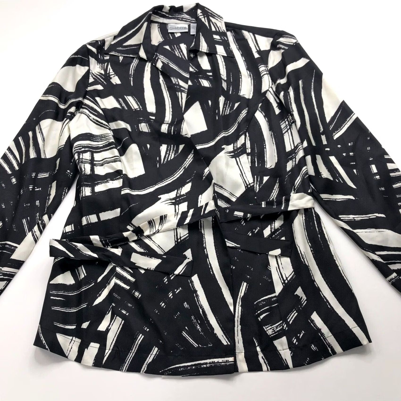 Vintage Chico's 100% Silk Open Front Tie Women's Long Sleeve Black Shirt Blouse V-Neck Geometric Shirt Size XS / US 0-2 / IT 36-38 - 2 Thumbnail