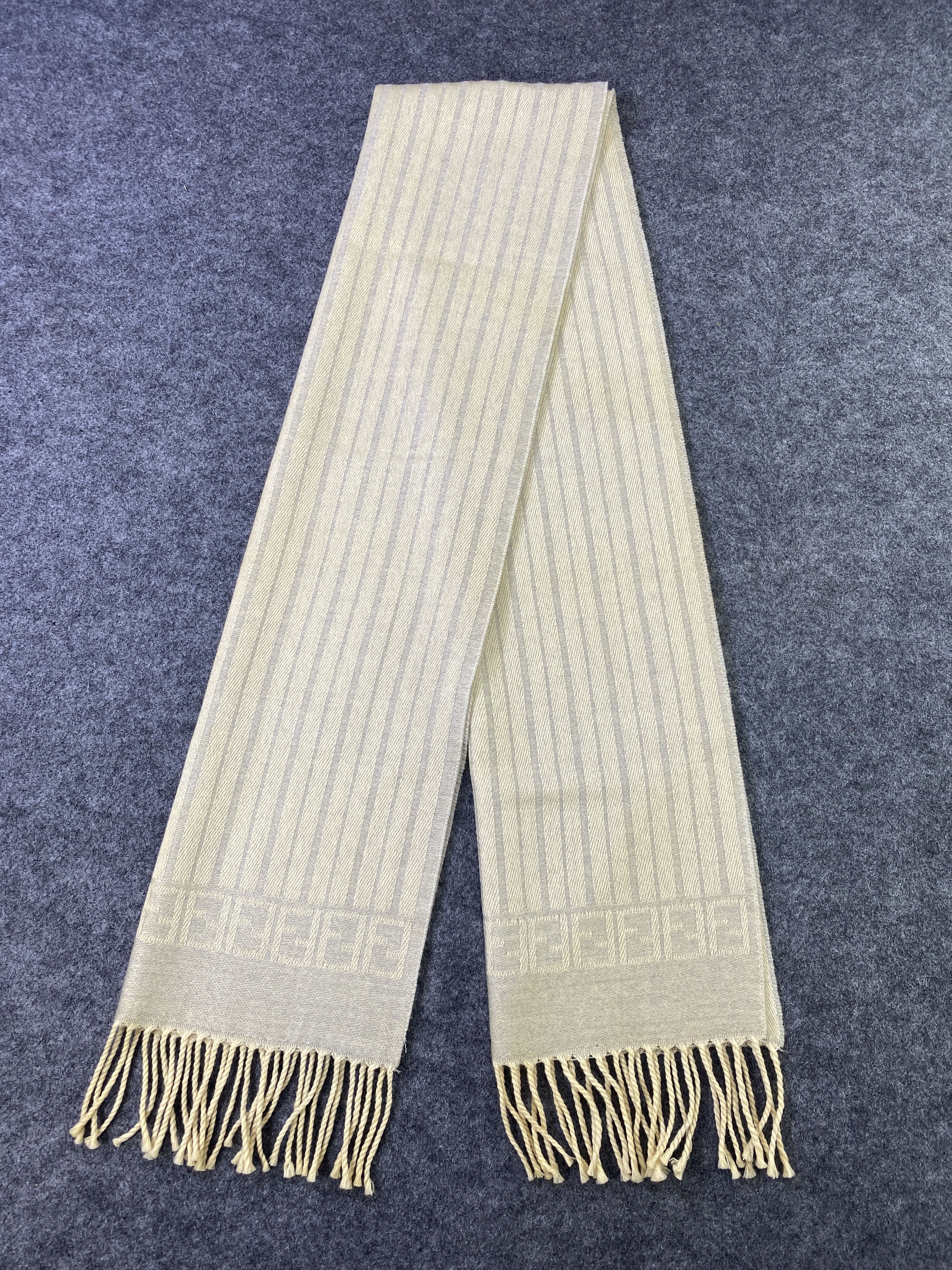 Fendi FENDI Scarf / Muffler / Neckwear -T960 Size ONE SIZE - 4 Thumbnail