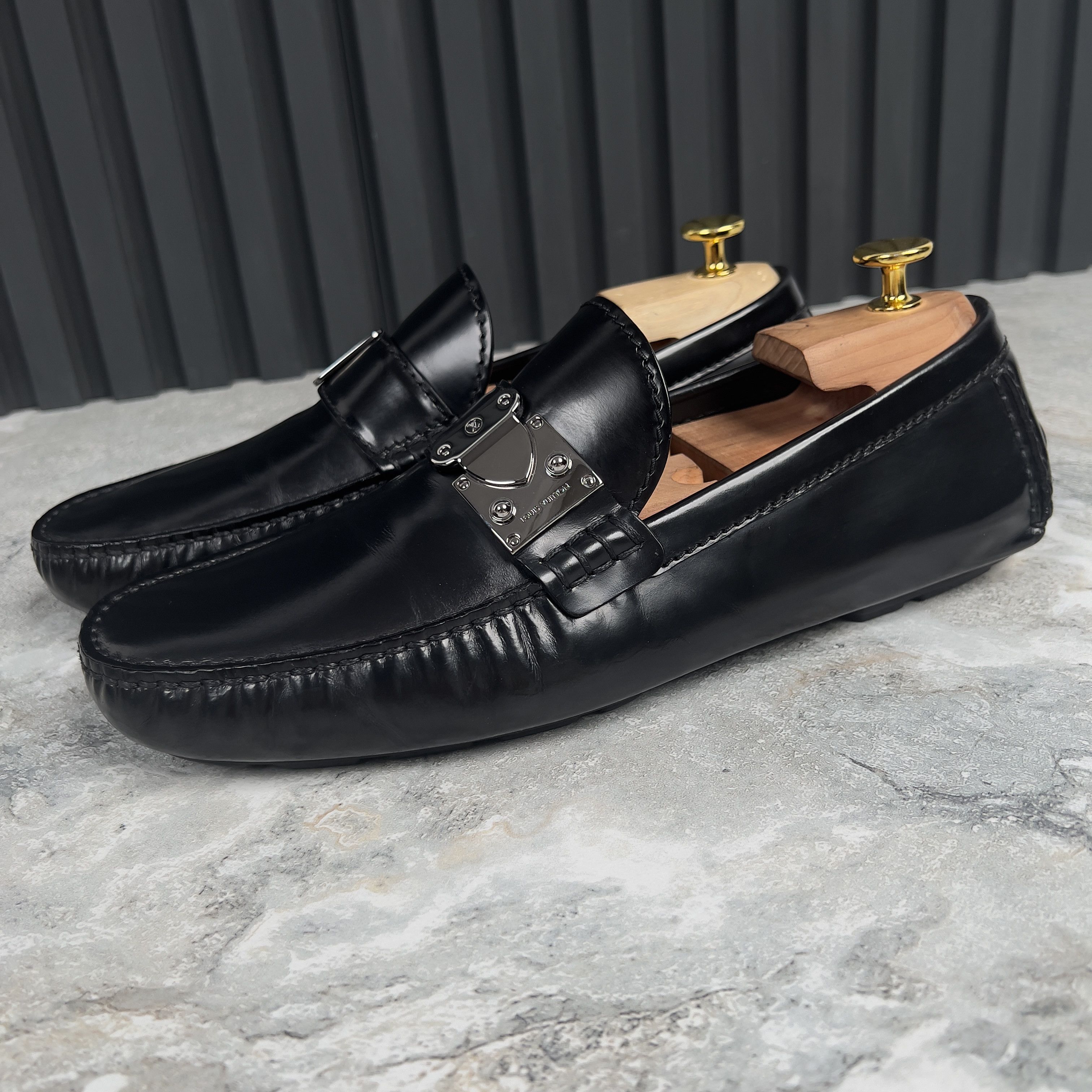 Louis Vuitton Louis Vuitton Racetrack Driving Moccasin Glazed Size US 8.5 / EU 41-42 - 1 Thumbnail