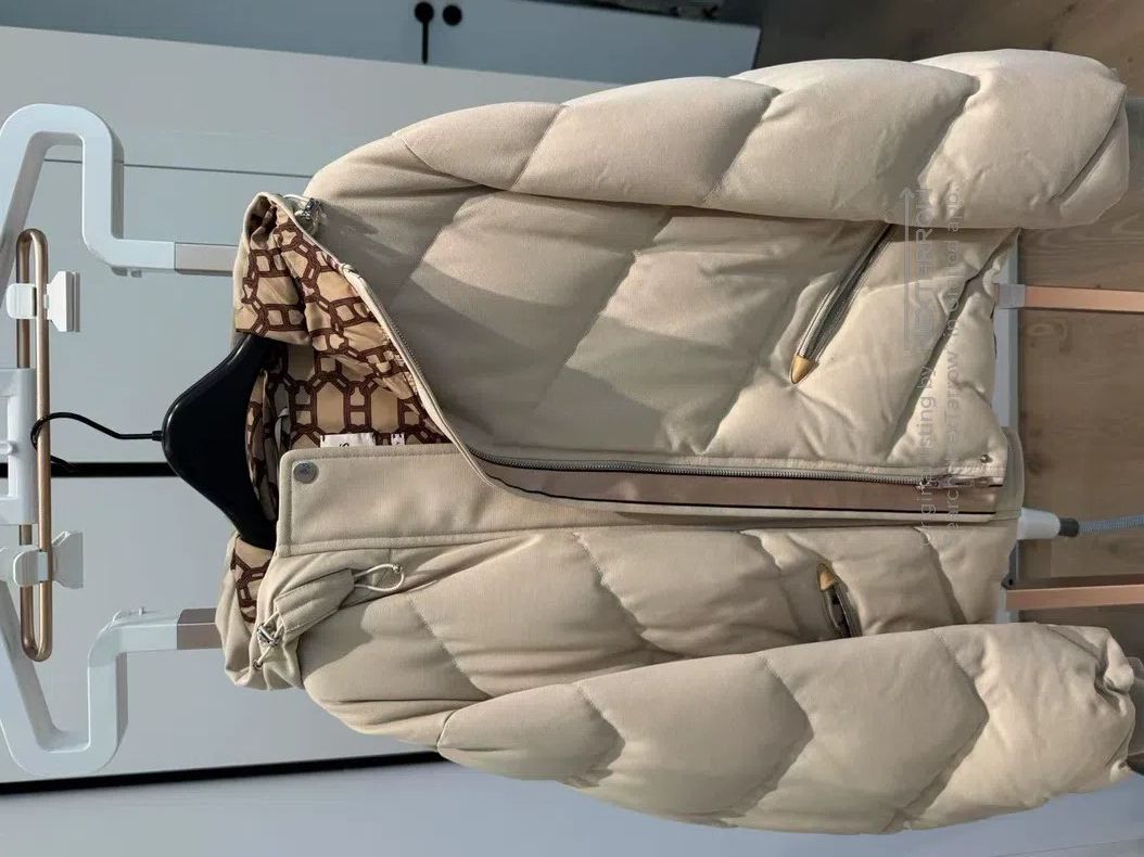 Hermes Hermes Short down jacket Size XXS / US 00 / IT 34 - 1 Thumbnail