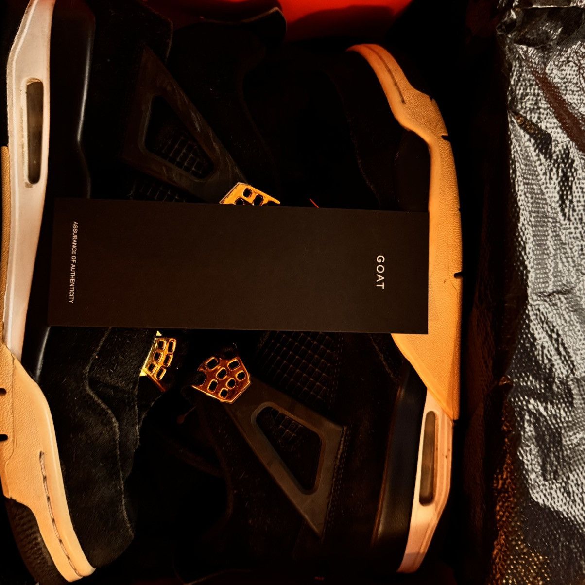 Jordan Brand AIR JORDAN 4 RETRO ROYALTY Size US 10 / EU 43 - 1 Thumbnail