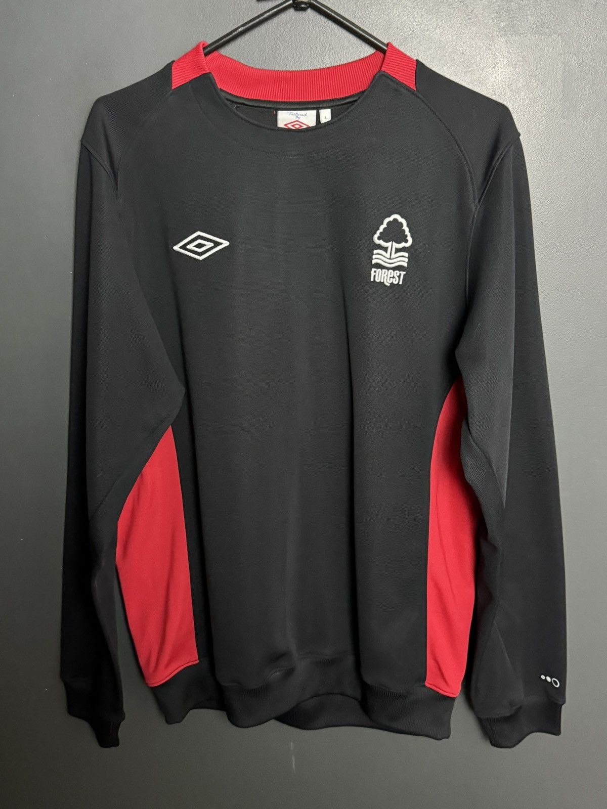 Umbro Nottingham Forest Training Football Sweatshirt Size US L / EU 52-54 / 3 - 1 Thumbnail