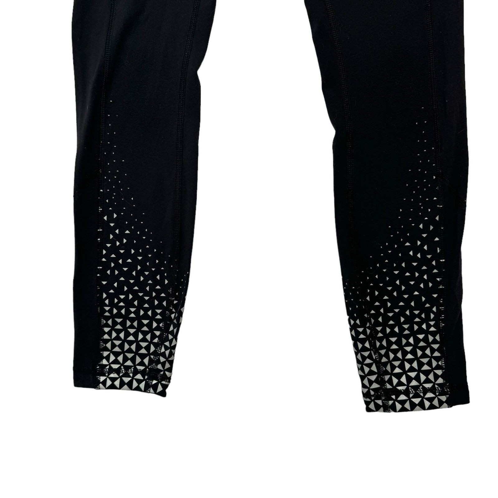 Lululemon LULULEMON Black Reflective Triangle Running Leggings Size 4 Size 27" / US 4 / IT 40 - 3 Thumbnail