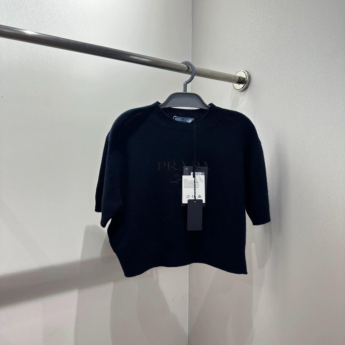 Prada Prada Knit T-Shirt it_40 Women Size S / US 4 / IT 40 - 1 Thumbnail