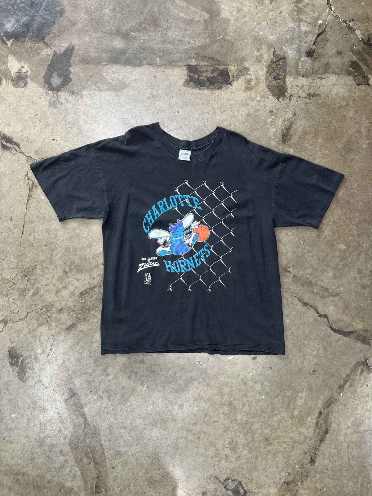 NBA Vintage 90s Charlotte Hornets Nets Basketball Tee XL Size US XL / EU 56 / 4 - 2 Thumbnail