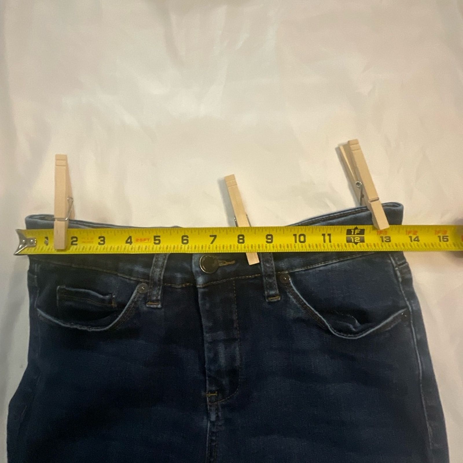 BLANKNYC Blank NYC Fancy That Raw Hem Ruffle Crop Ankle Jean 27 Size 27" / US 4 / IT 40 - 7 Thumbnail