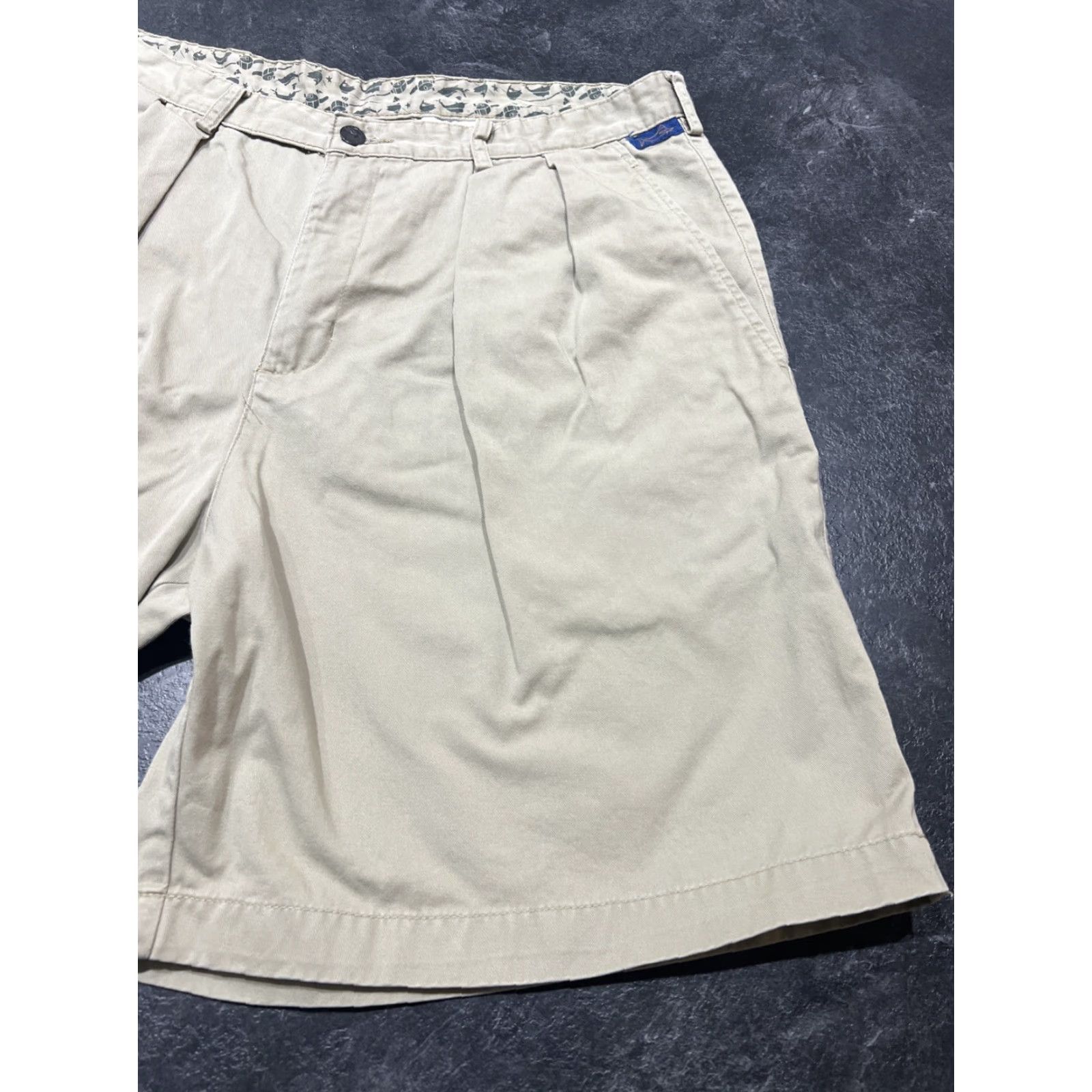 Vintage Kahala Men's Shorts 38 Beige Casual Cotton Pleated Front Chino Beach Travel Size US 38 / EU 54 - 3 Thumbnail