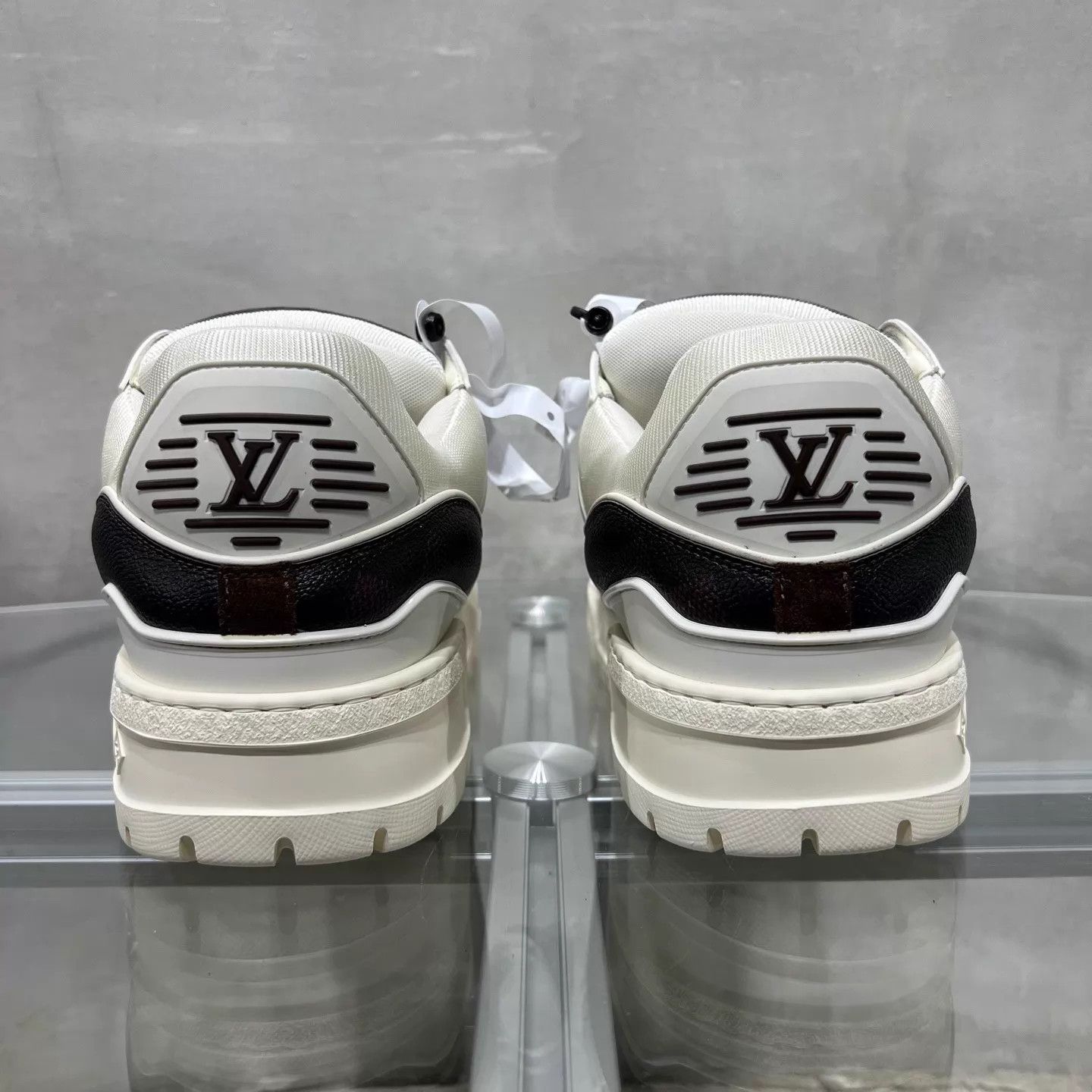 Louis Vuitton LV Trainer White Brown Monogram Pangding UK9/43 Size US 10 / EU 43 - 6 Thumbnail
