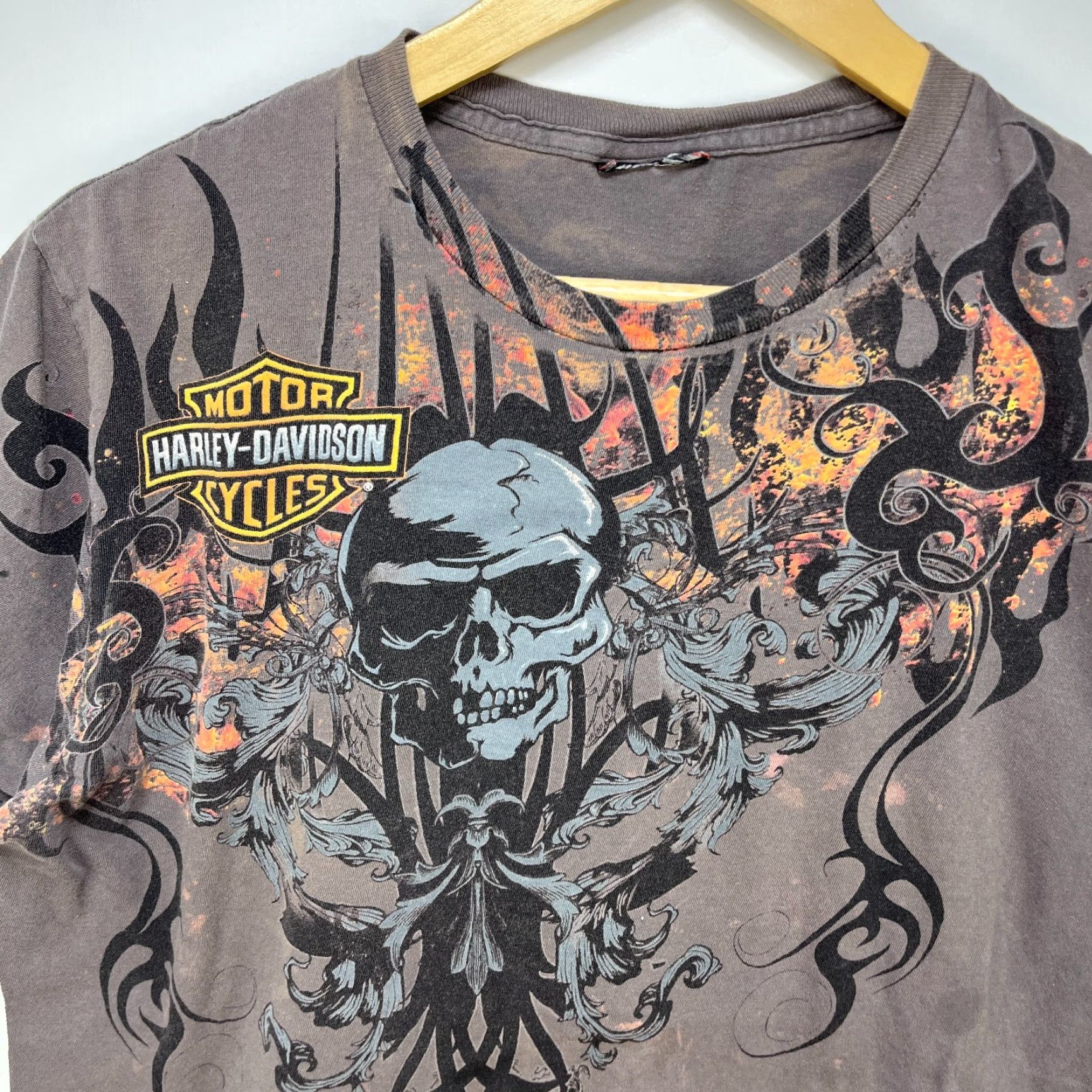 Harley Davidson VINTAGE Harley-Davidson Skull MMA Y2K T-Shirt AOP Large Goth Grunge Men's T-Shirt Gray L Size US L / EU 52-54 / 3 - 3 Thumbnail