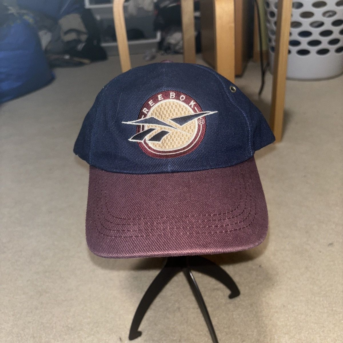 Reebok × Vintage Vintage Reebok Hat 1990s Embroidered Plain Logo Maroon Navy Size ONE SIZE - 1 Thumbnail