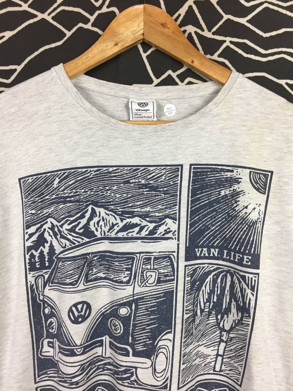 Vintage Volkswagen VW Official Licensed Product Van Life Tee Size US XL / EU 56 / 4 - 3 Thumbnail