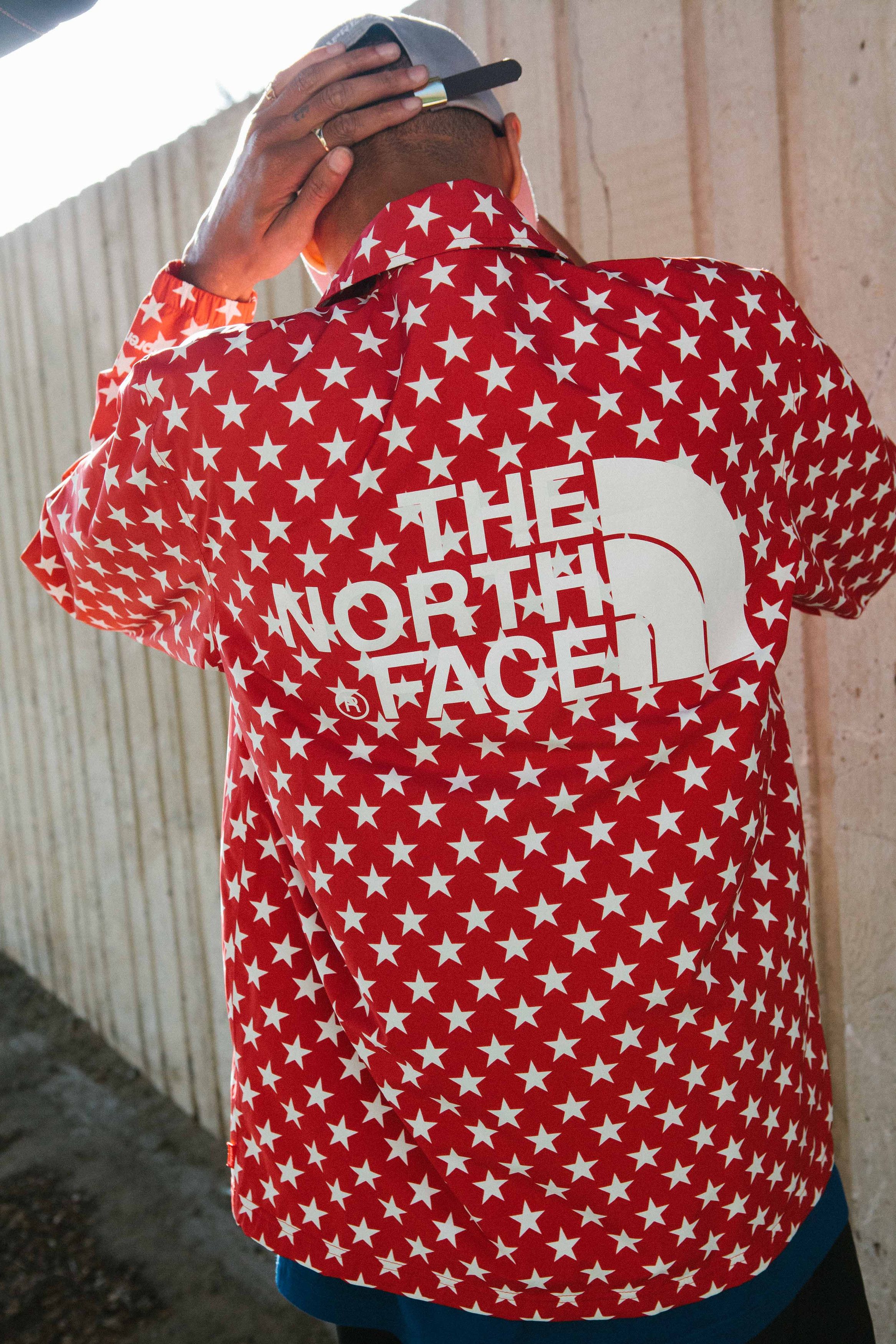 Supreme × The North Face Supreme The North Face SS15 Red Star Coach Jacket Size US XL / EU 56 / 4 - 13 Thumbnail