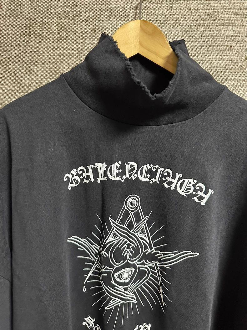 Balenciaga Balenciaga Sanskrit God's Eye Distressed High Neck Long Sl Size US S / EU 44-46 / 1 - 3 Thumbnail
