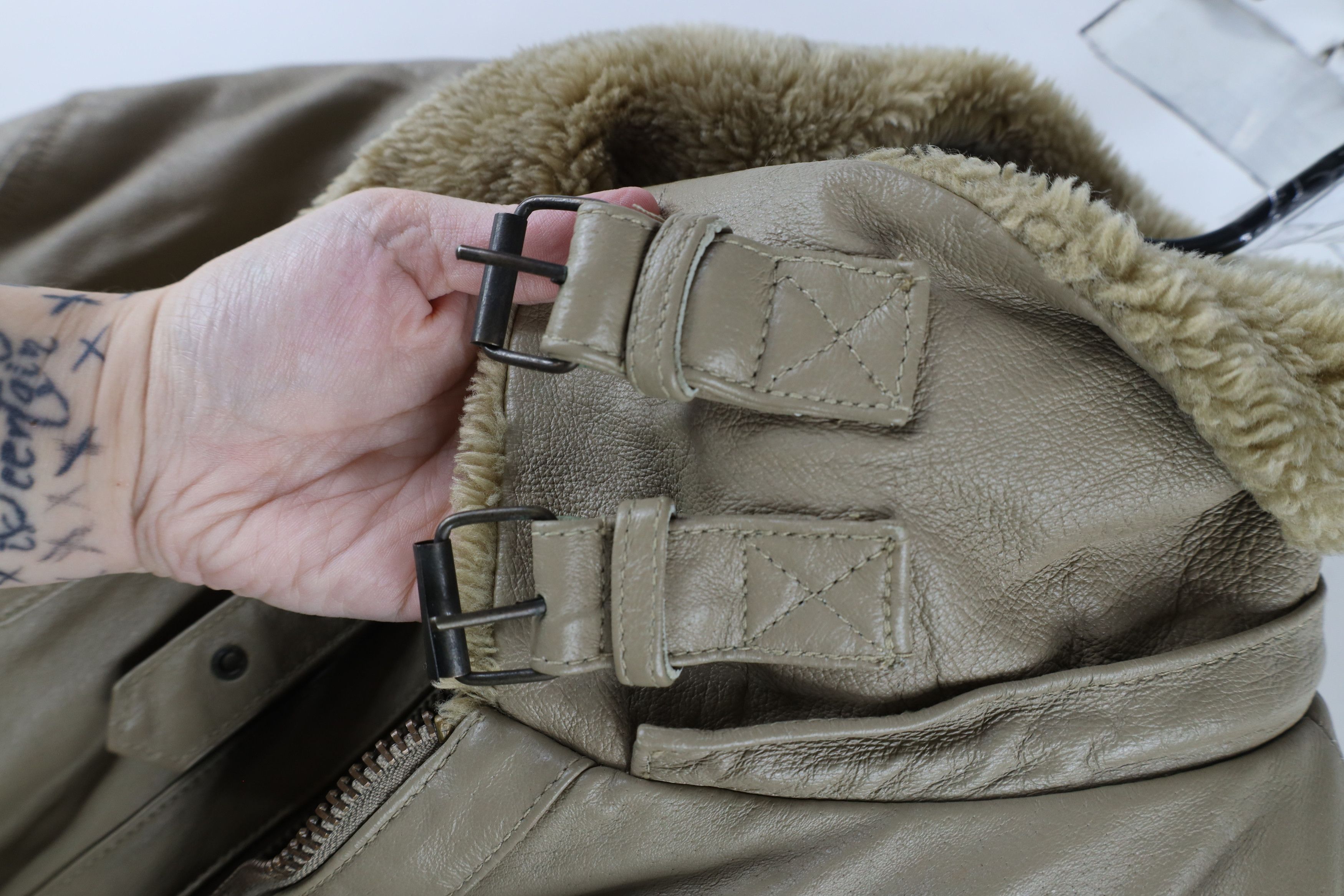 Vintage Vintage 90s Streetwear Leather B-3 Bomber Flight Jacket Size US XXL / EU 58 / 5 - 7 Thumbnail