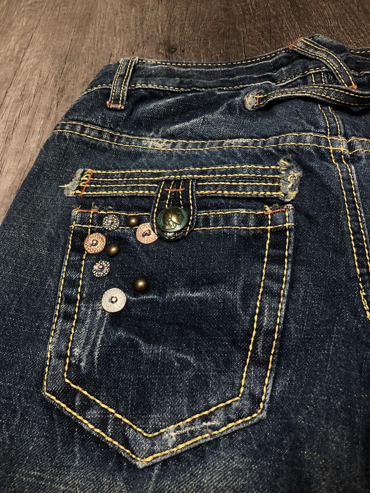 Japanese Brand × REEF Vintage Reef Flare Distressed Jeans (unisex) Size 29" - 11 Thumbnail
