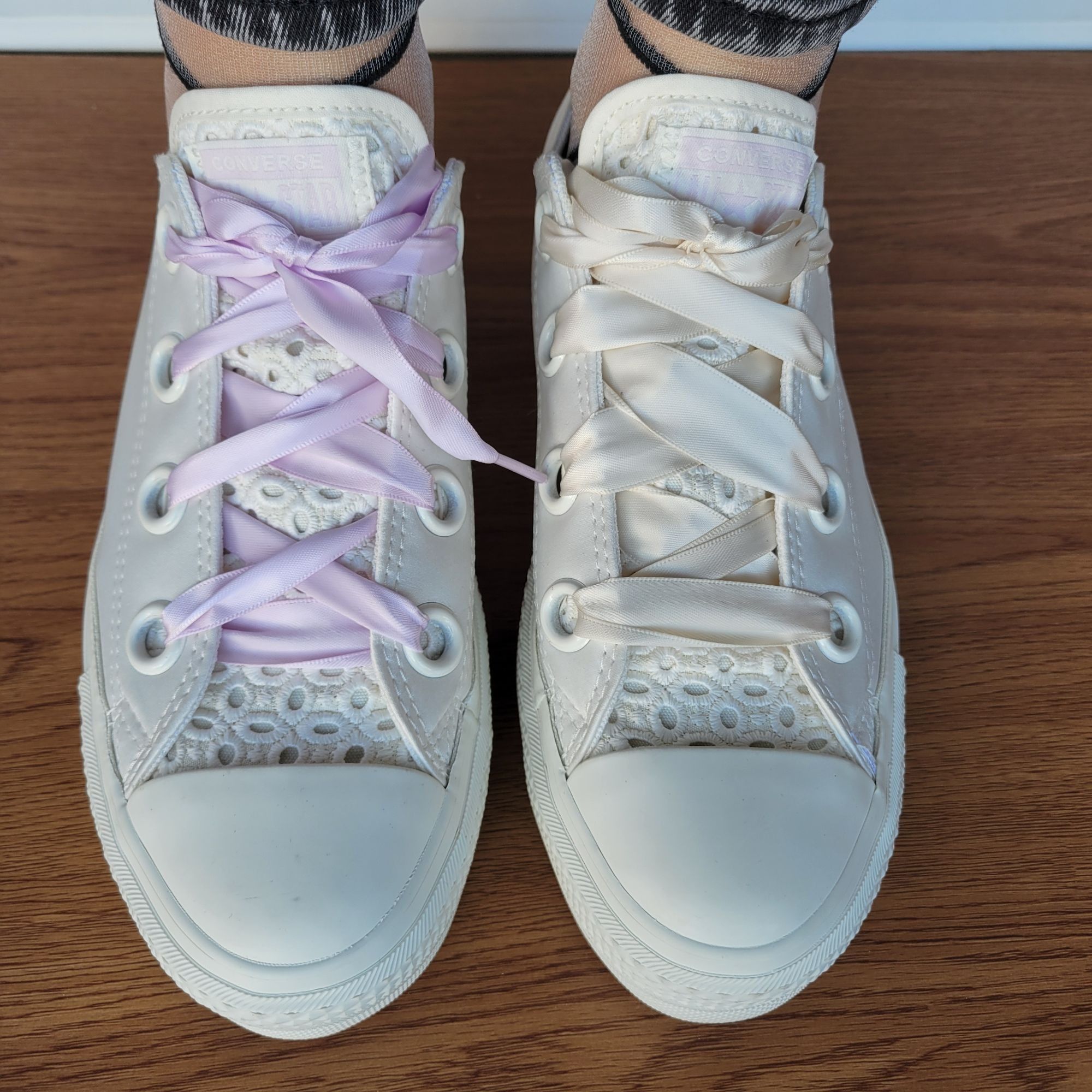 Converse ⭐Converse Ctas Lift OX Low 7 Womens Shoes Satin Embroidered Size US 7 / IT 37 - 4 Thumbnail