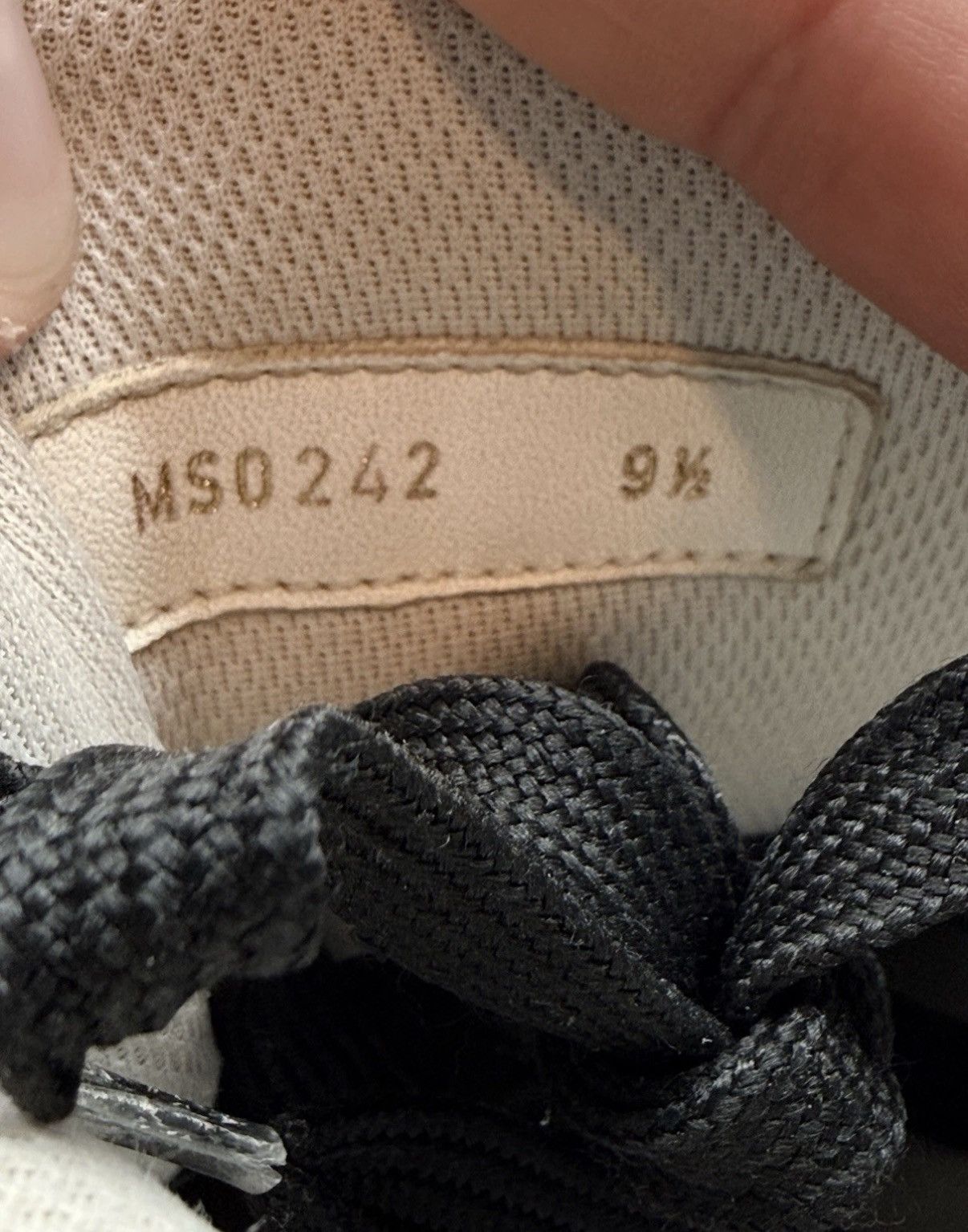 Louis Vuitton Size 10.5 - Louis Vuitton Trainer Low Black Size US 10.5 / EU 43-44 - 7 Thumbnail