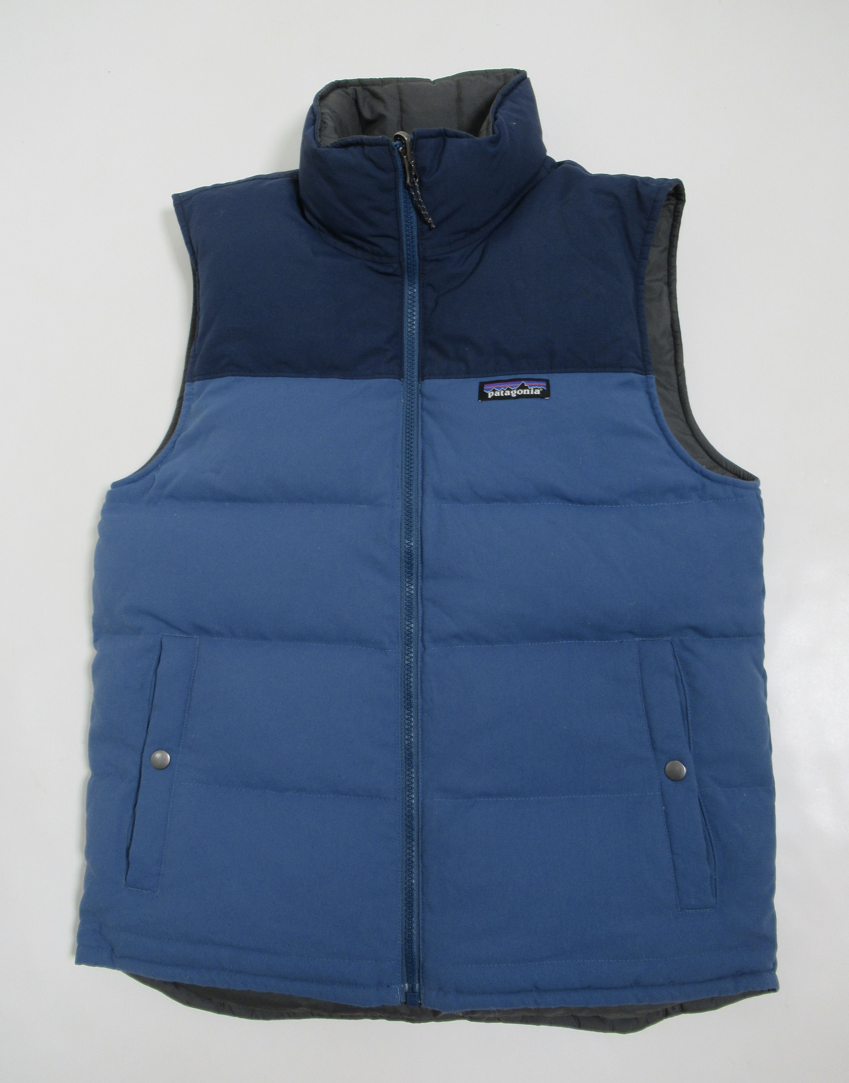 Patagonia Patagonia Reversible Bivy Down Vest Glass Blue 27587FA16 Size US S / EU 44-46 / 1 - 1 Thumbnail
