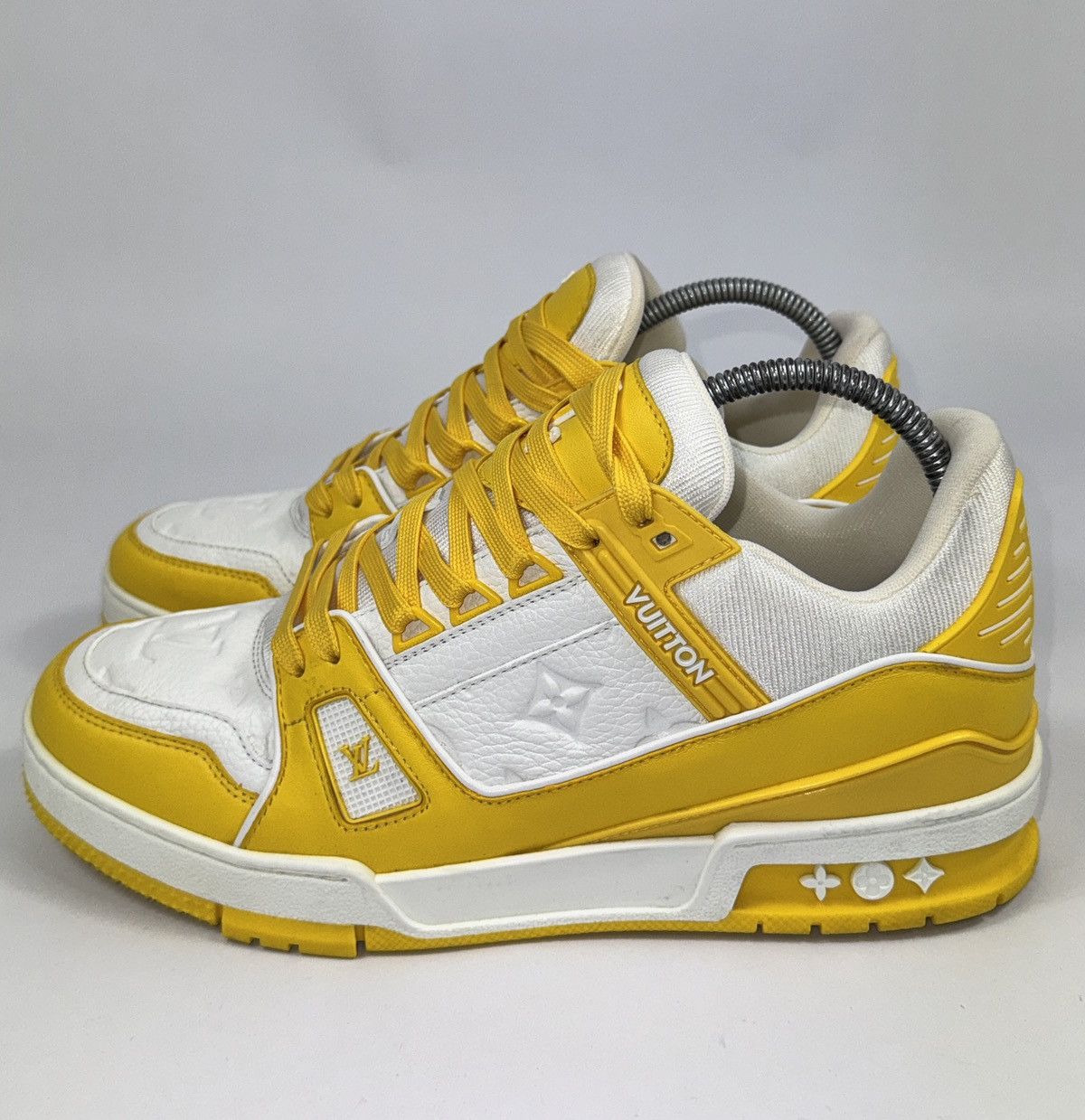 Louis Vuitton CLASSIC MONOGRAM SNEAKERS Size US 9 / EU 42 - 5 Thumbnail