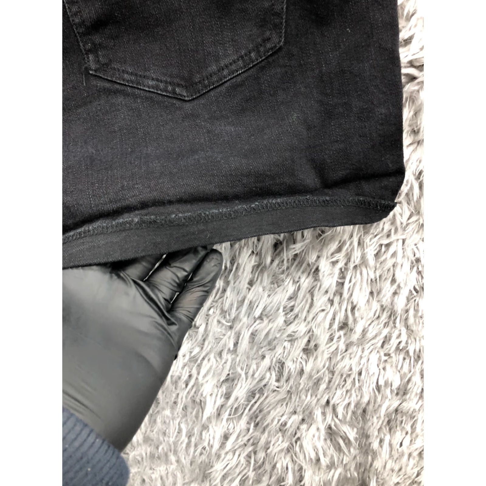 Almost Famous VINTAGE Almost Famous Dark Wash Black 2.0 Inseam 2.0 Denim 30 In Waist Juniors Size 13 Mid Rise Shorts Womens/Teenagers Right? Size 34" / US 12 / IT 48 - 7 Thumbnail