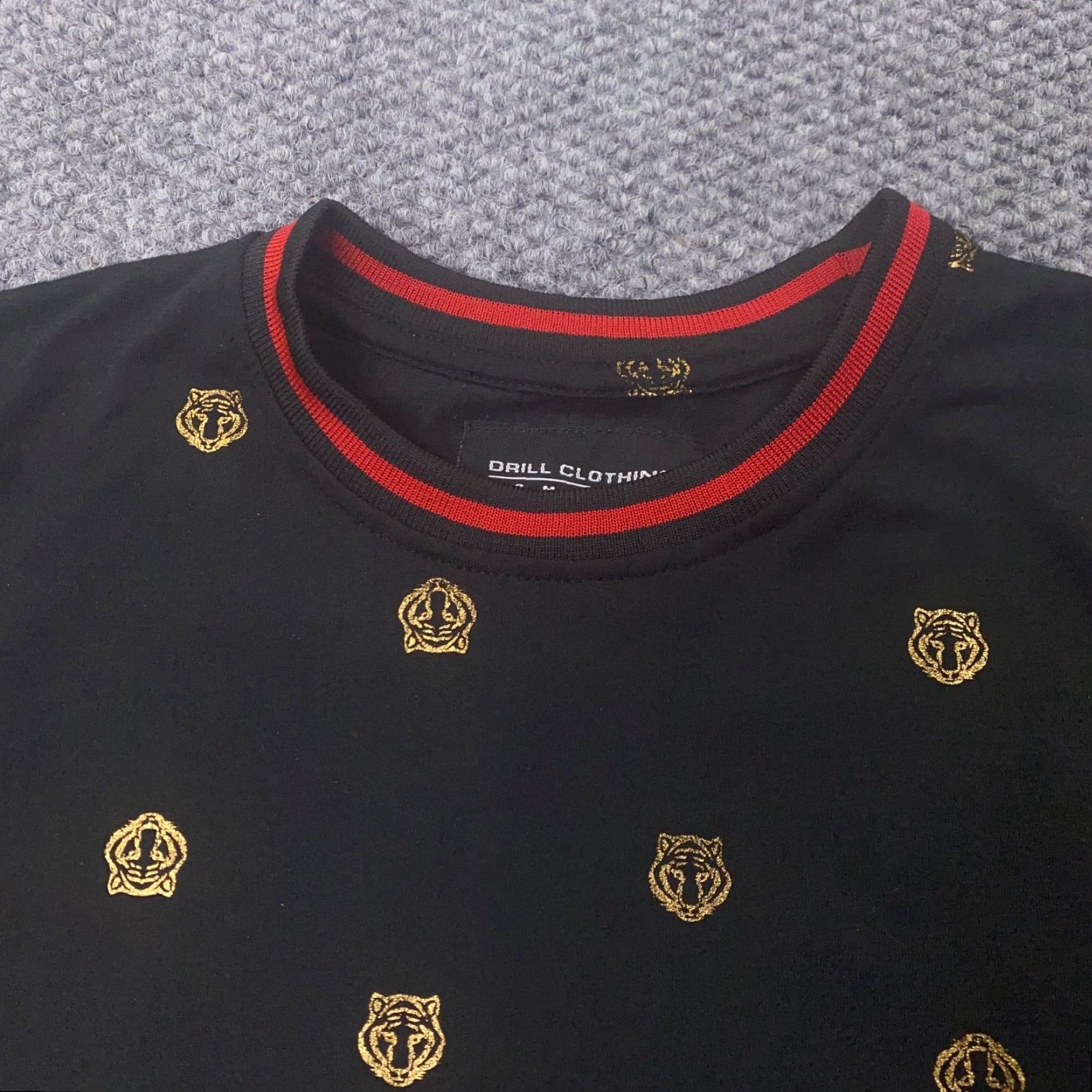 Vintage VINTAGE Drill Clothing Company Shirt Mens Adult Small Black Animal Print Tiger Graphic Size US S / EU 44-46 / 1 - 2 Thumbnail