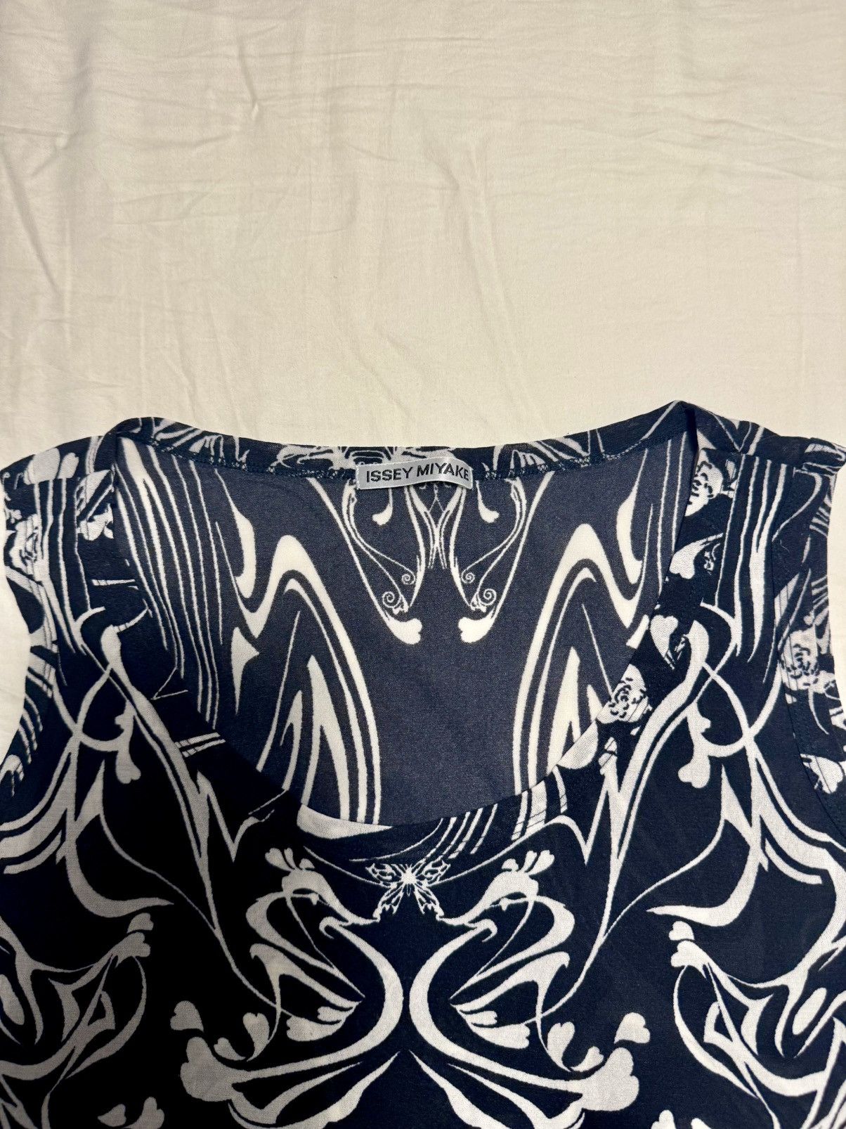 Issey Miyake Issey Miyake ss 2004 Tattoo Mesh Tank Top Size M / US 6-8 / IT 42-44 - 3 Thumbnail