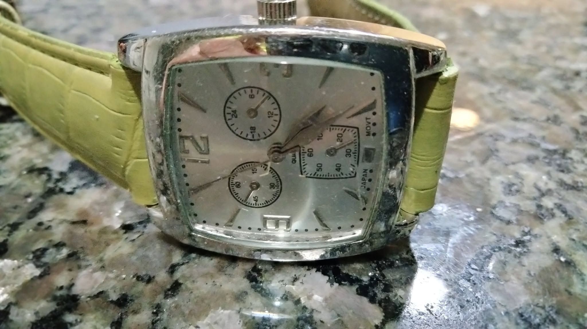 Japanese Brand Japan Movt -Wristwatch with a OLIVE watch band Size ONE SIZE - 1 Thumbnail