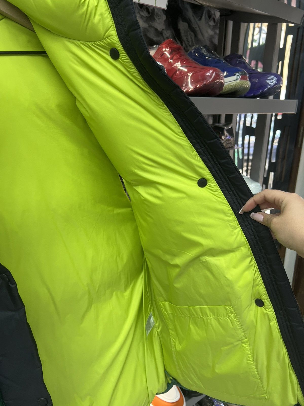 Uniqlo Uniqlo x Marni Oversized Down Green Vest Size US L / EU 52-54 / 3 - 9 Thumbnail