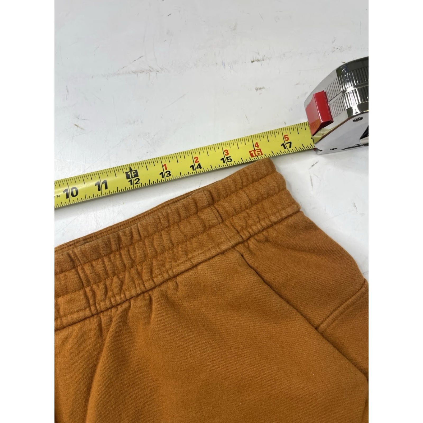 Lululemon Lululemon Loungeful Shorts High-Rise 4" Orange Fleece Athleisure Size 12 Women Size 34" / US 12 / IT 48 - 5 Thumbnail