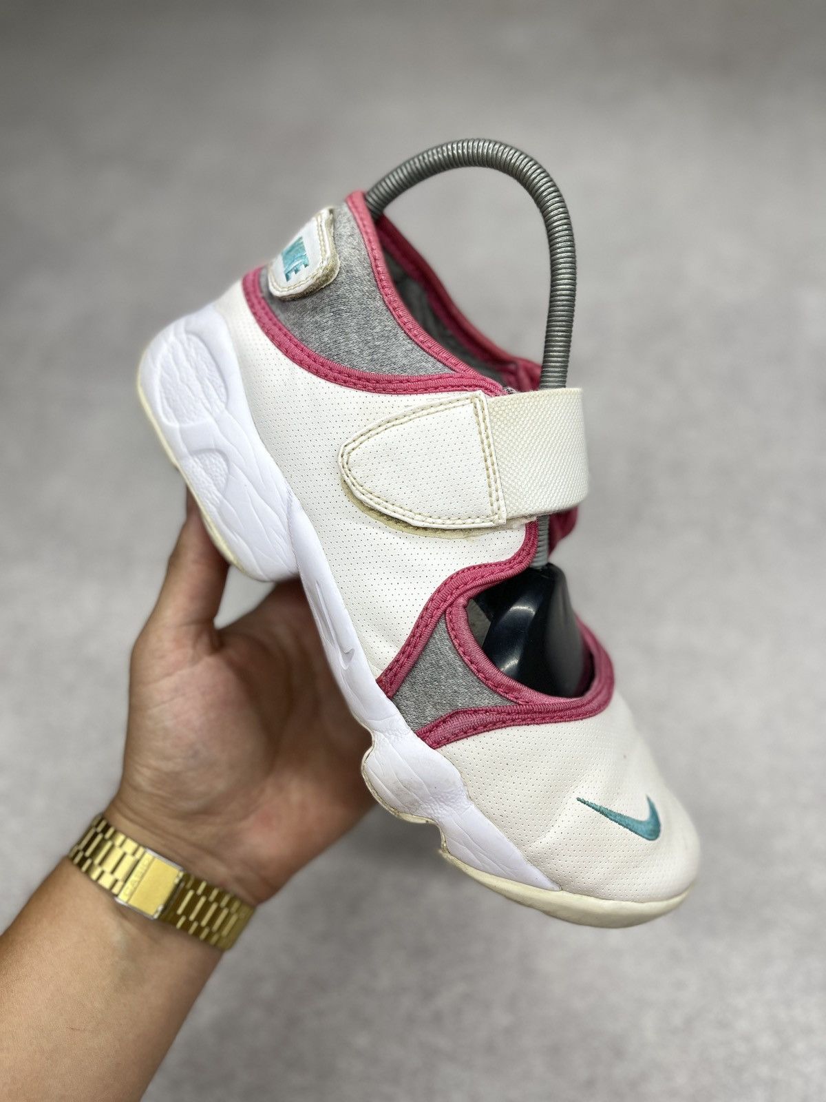 Nike Vintage Nike Rift Tabi Sandals Sneakers Shoes Swoosh White Size US 6 / IT 36 - 1 Thumbnail