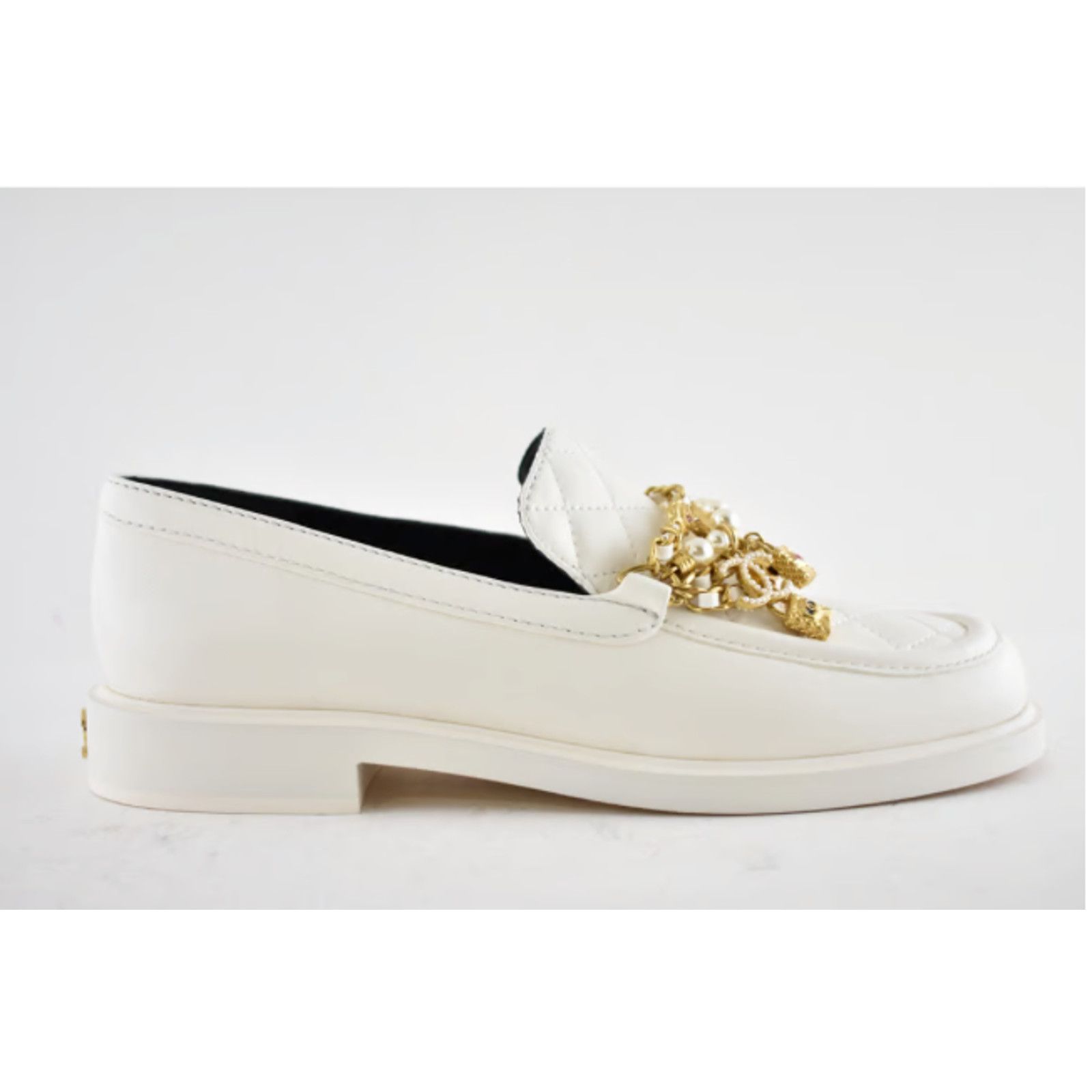 Chanel Chanel Quilted Charms CC Logo Mule Slip On Flat Loafer 37 Size US 7 / IT 37 - 2 Thumbnail