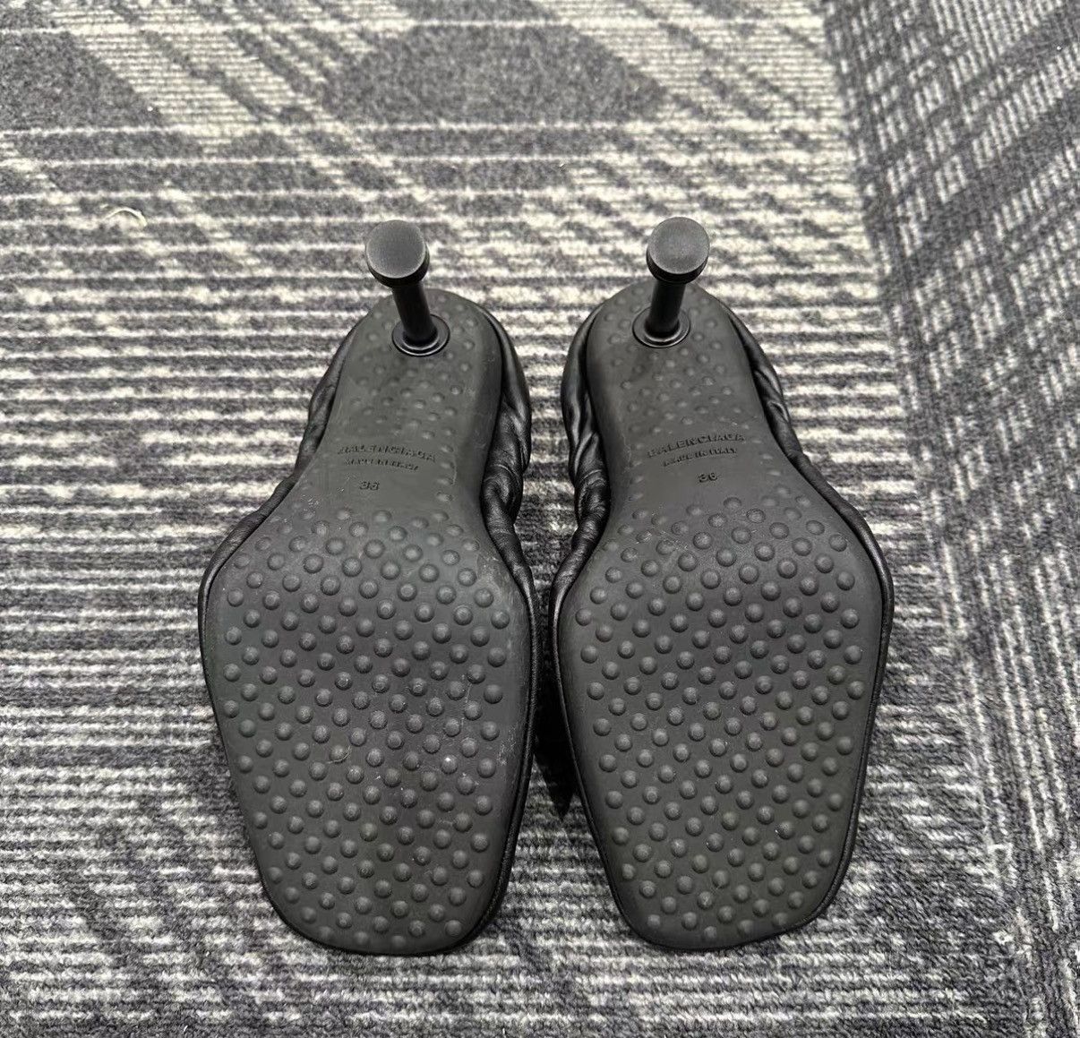 Balenciaga Balenciaga Tug Lambskin Cloud Slip-on Heels J42 Size US 6 / IT 36 - 6 Thumbnail