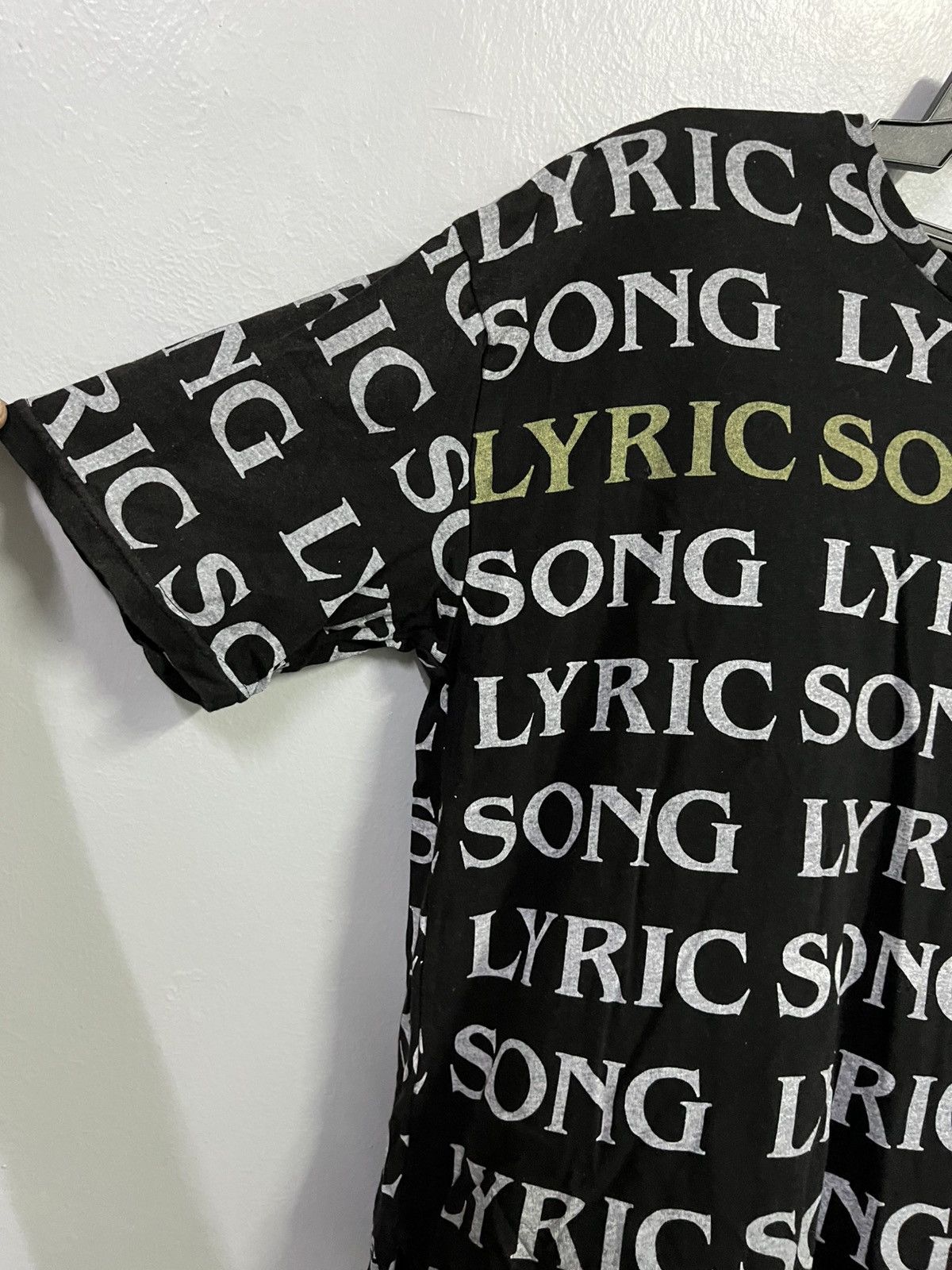 Japanese Brand lyric song azul by moussy tee Size US XL / EU 56 / 4 - 2 Thumbnail